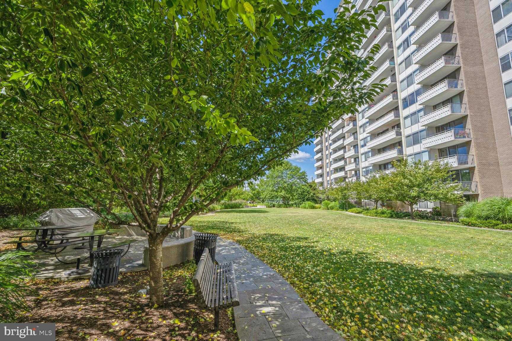 5101 River Rd Apt 1511 photo 17