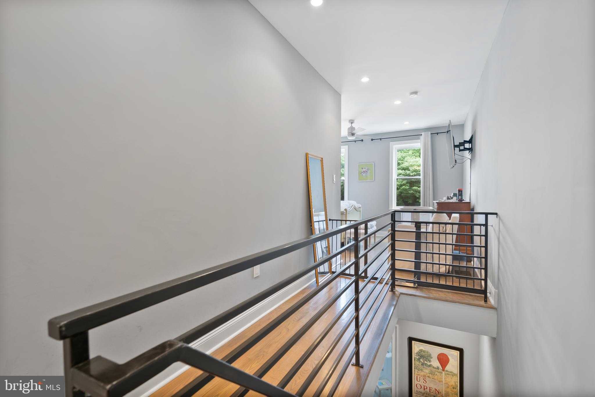 2610 Catharine St photo 18