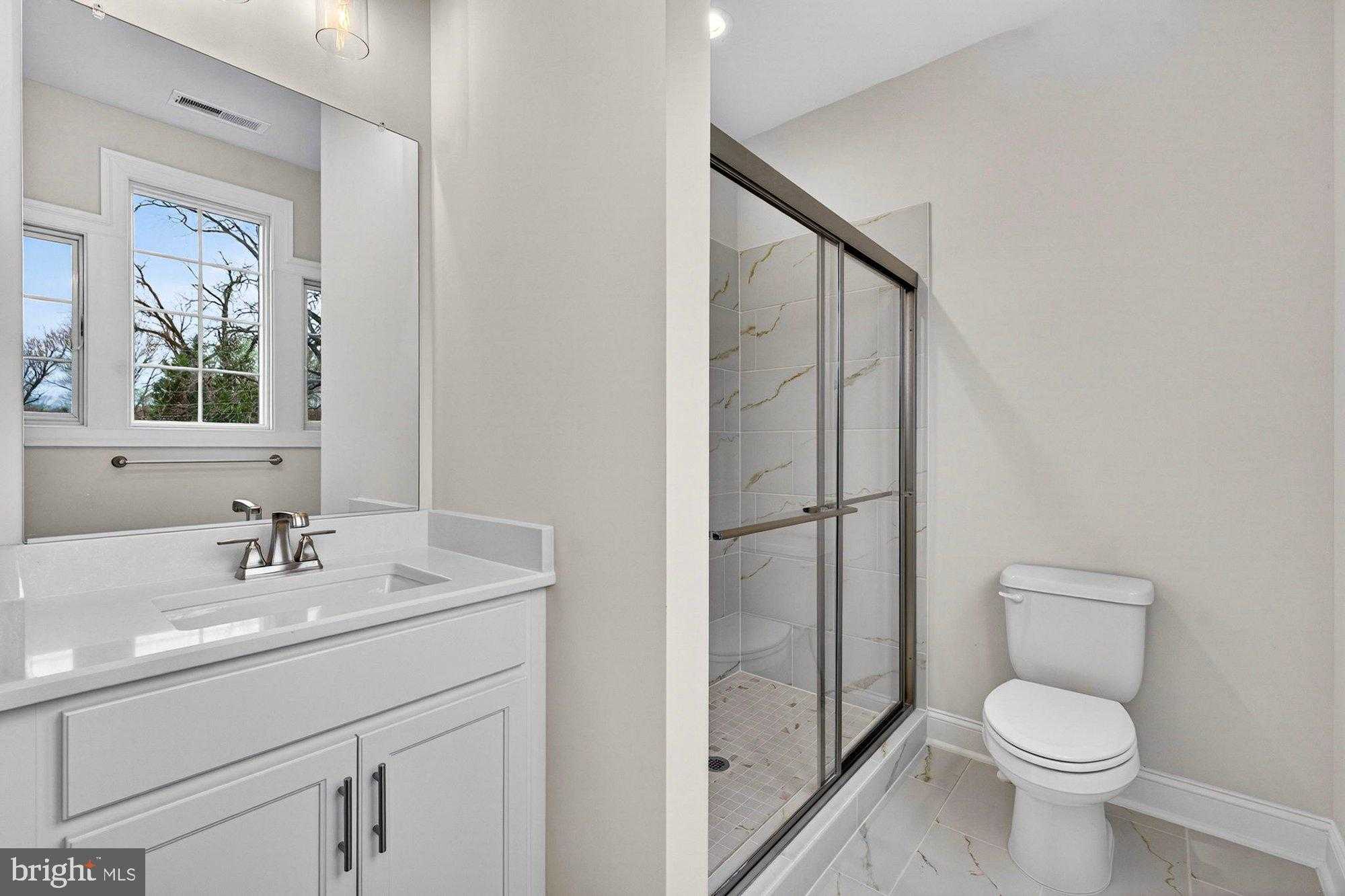 906 Frederick St SW photo 60