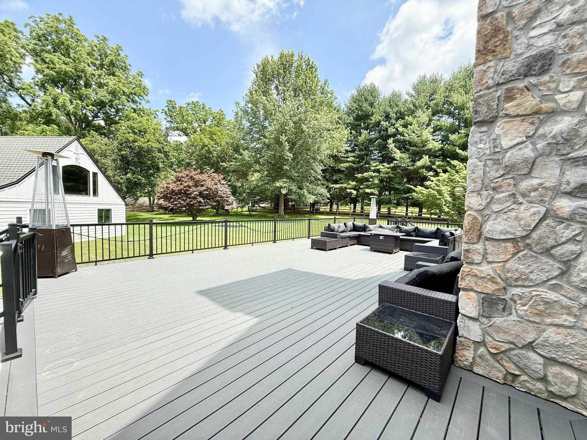 821 Burrows Run Rd photo 139