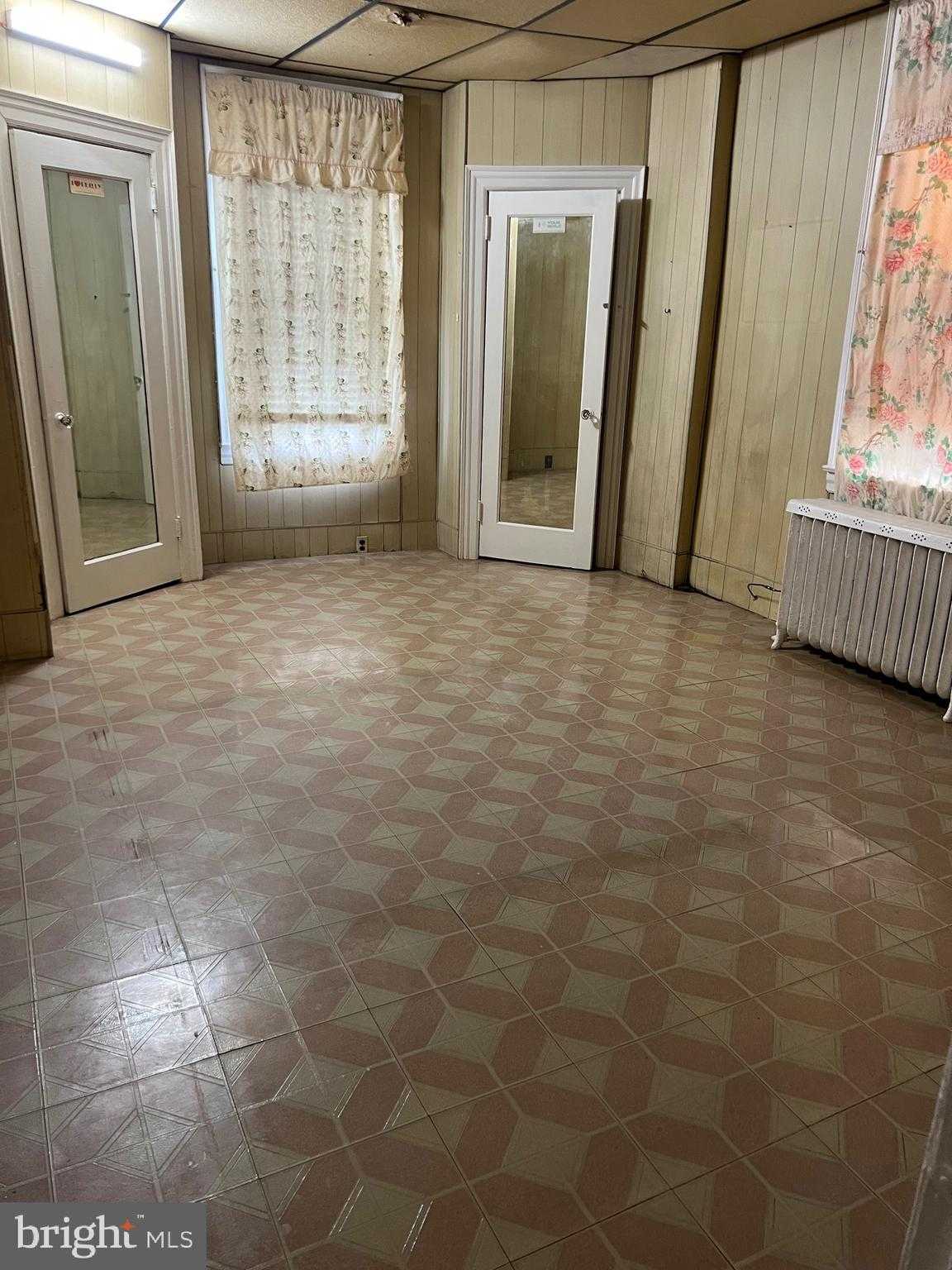 4941 N Front St photo 10