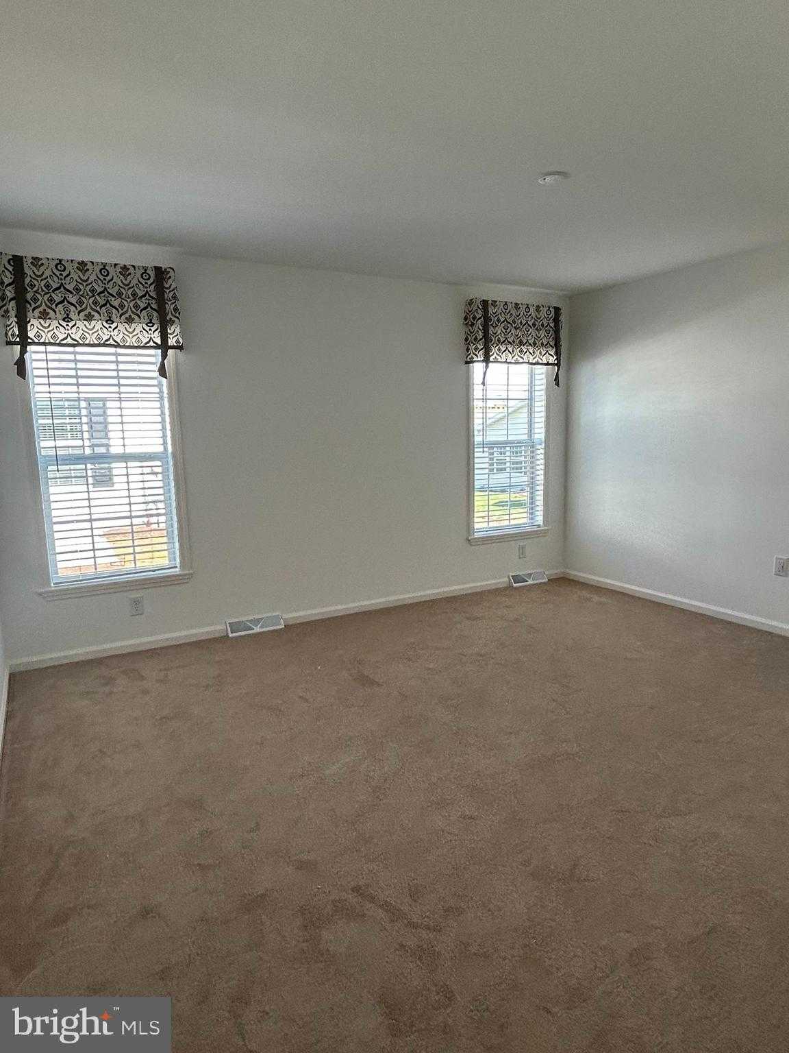 403 Eastwood Ln photo 7