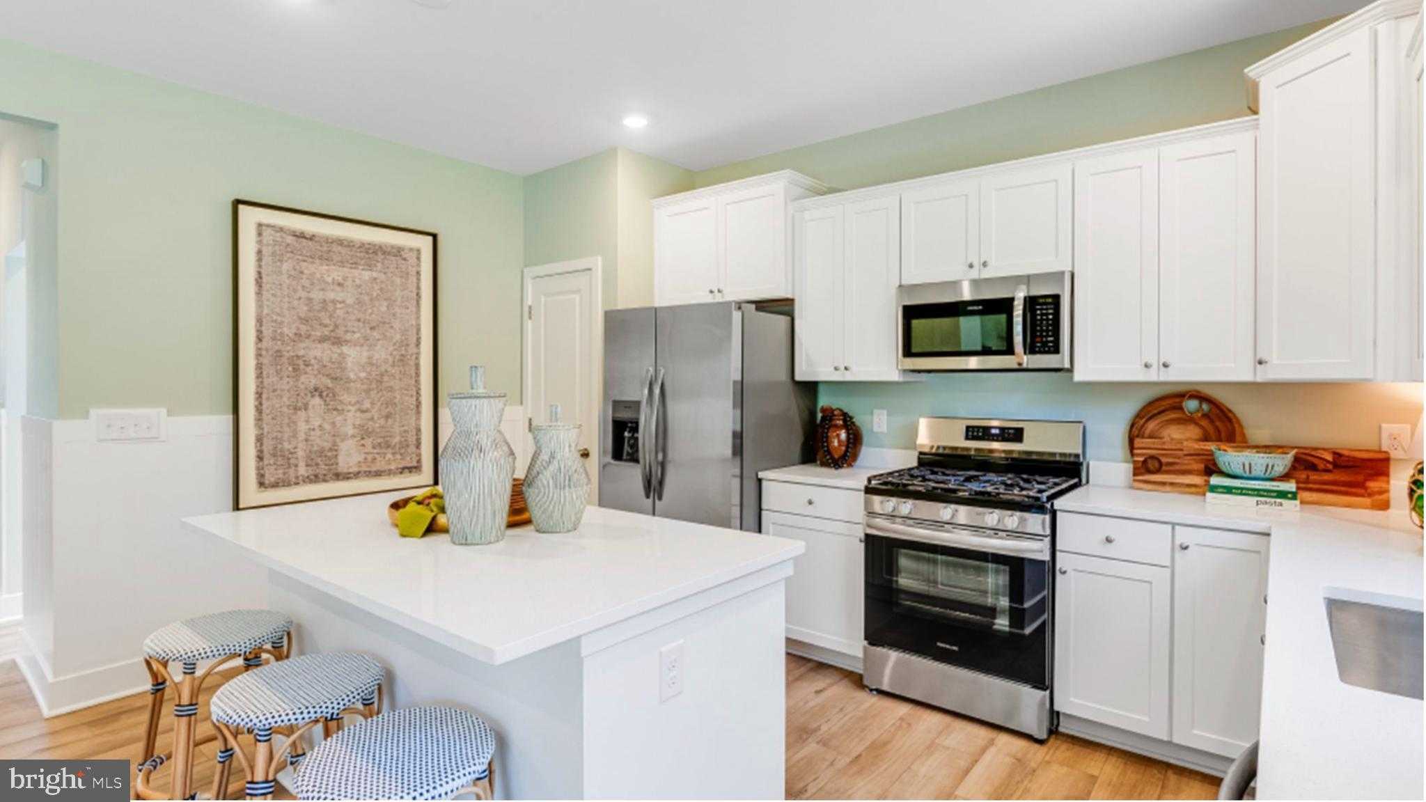 5405 Newport Cir photo 2