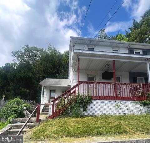 2148 Main St photo 2