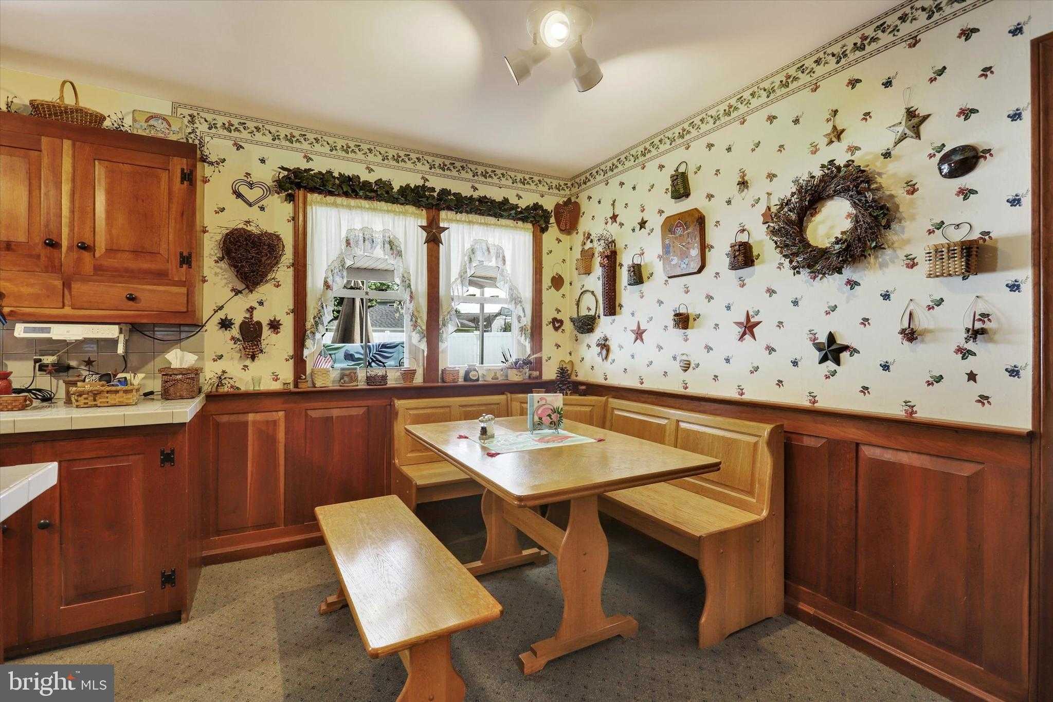 610 Westover Rd photo 13