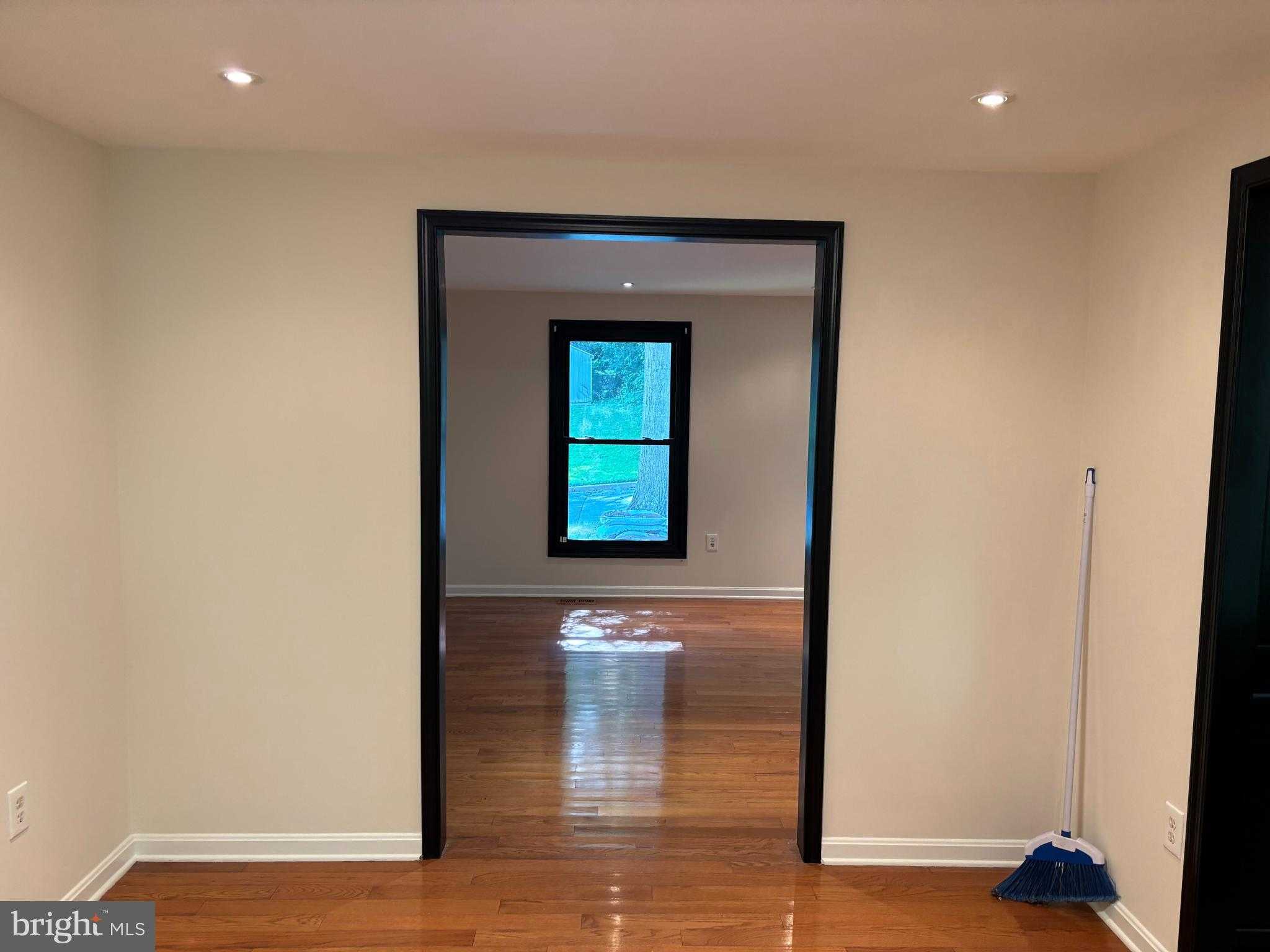 9302 Berrybrook Pl photo 8