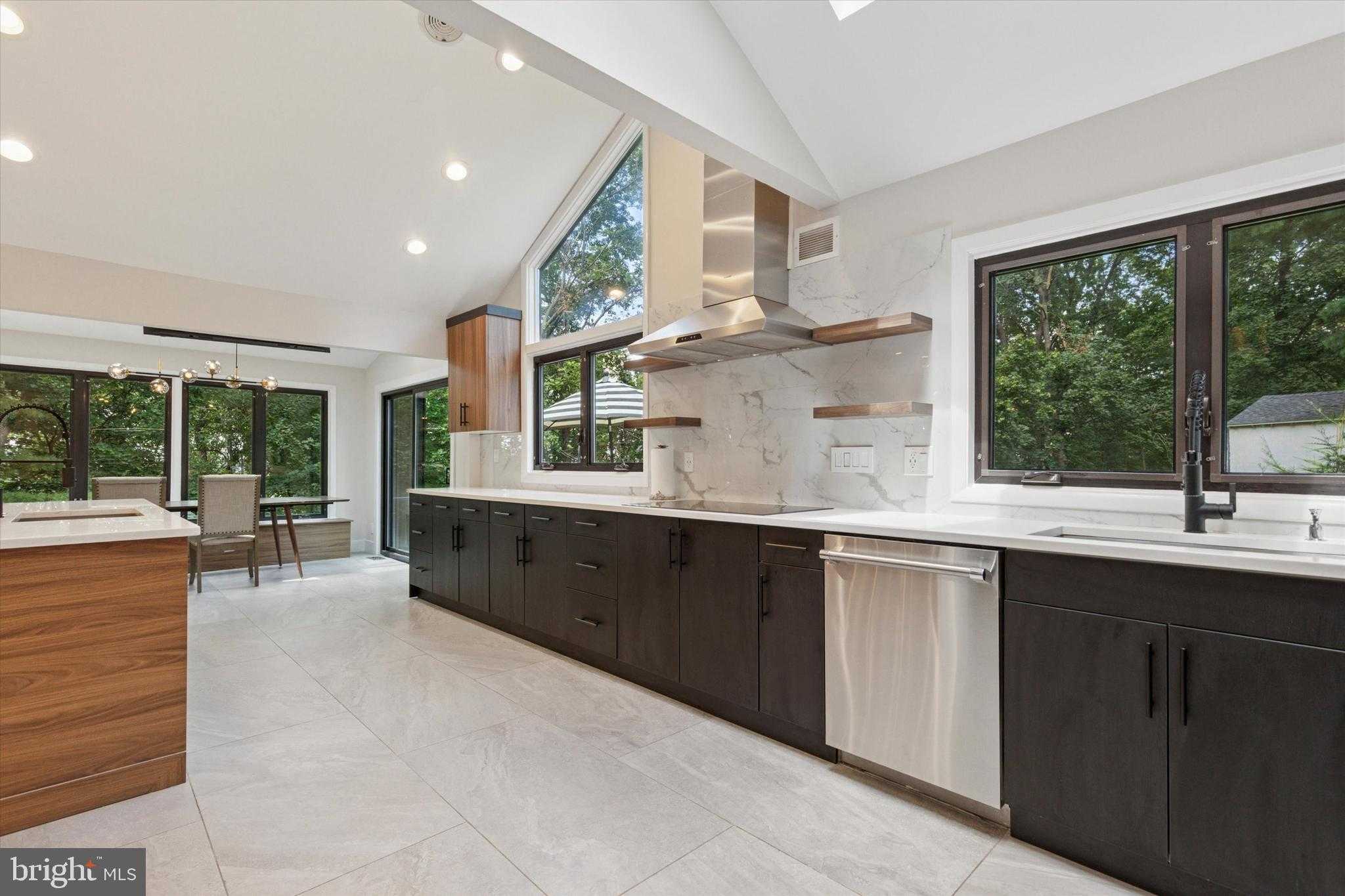 1220 Valley Rd photo 14