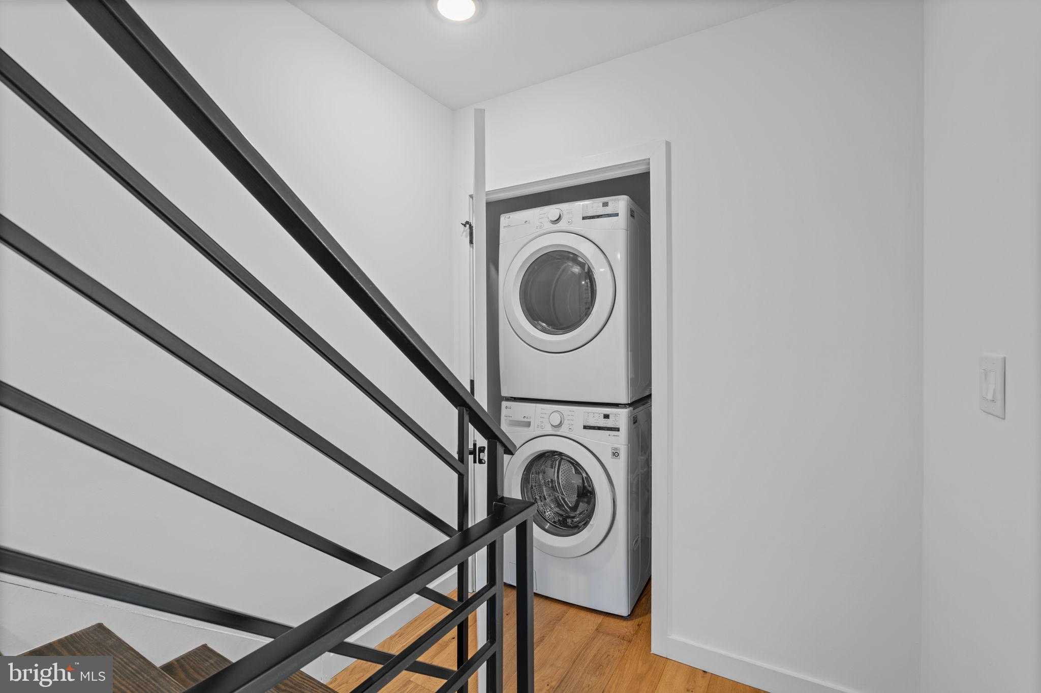 848 N Leithgow St photo 39