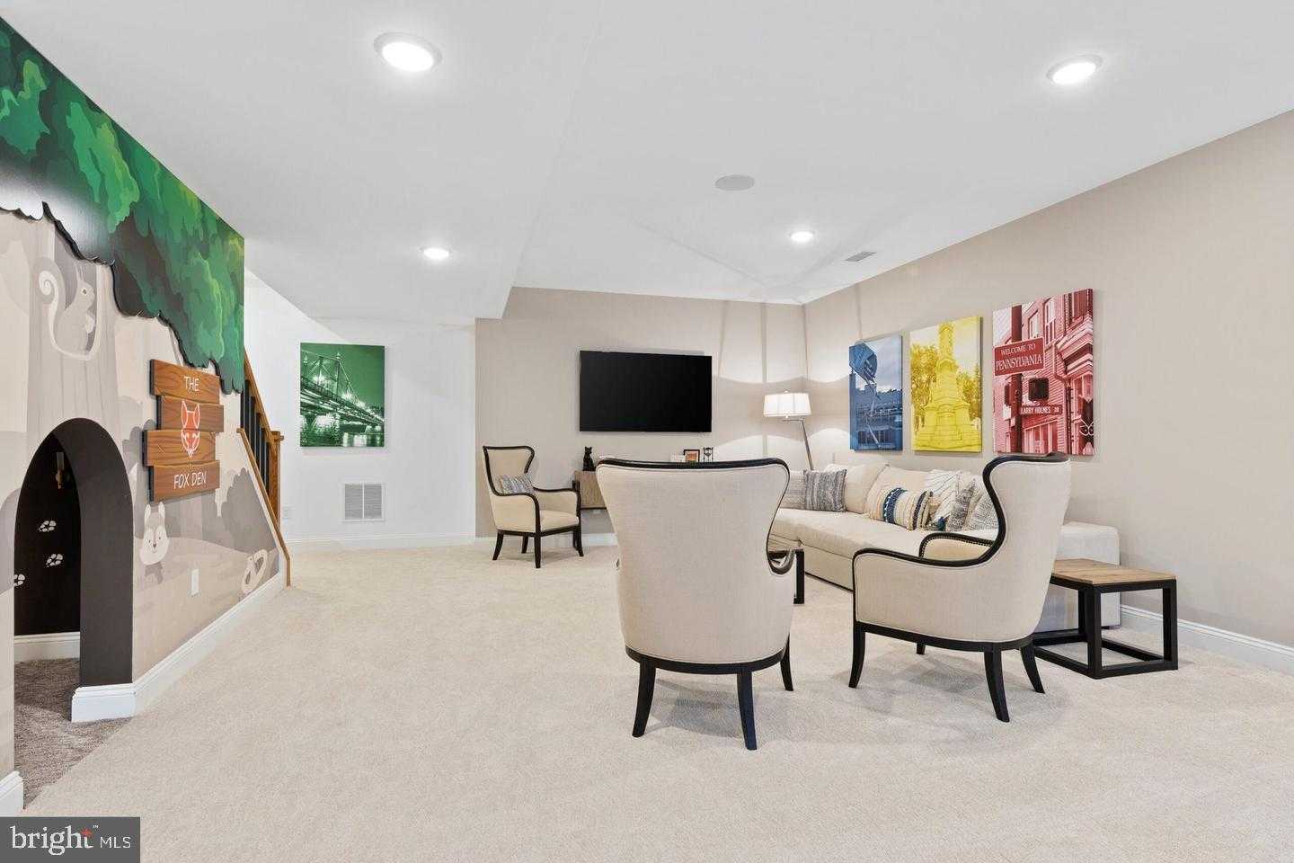 159 Lexington Mnr photo 14