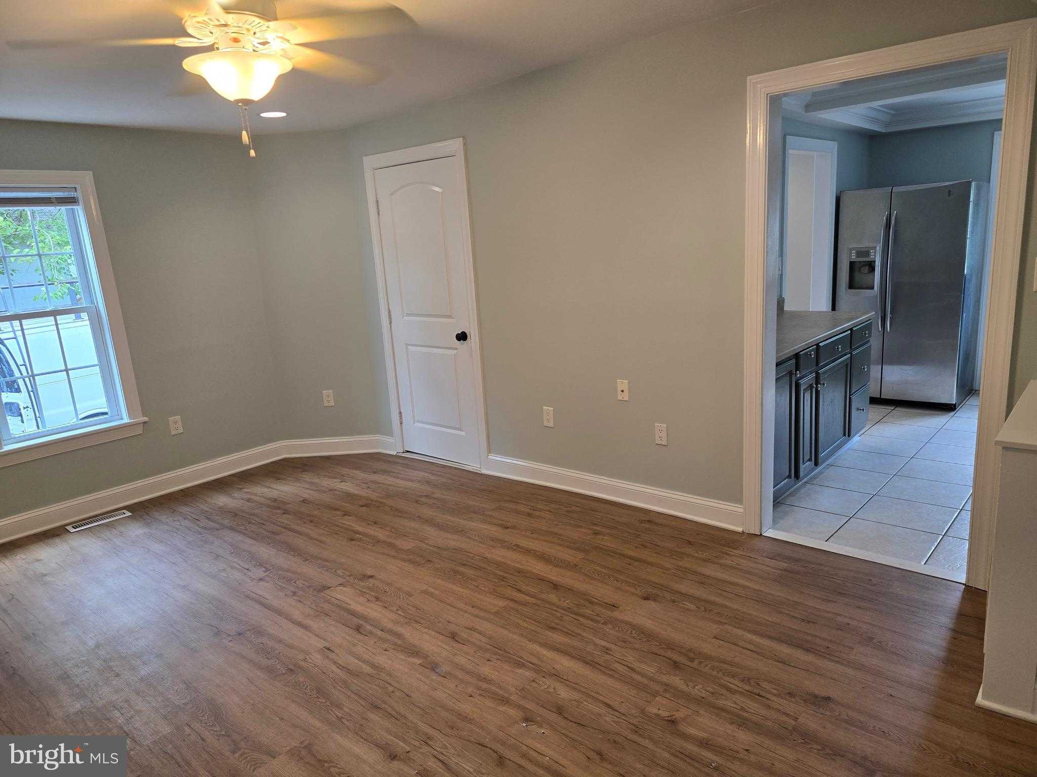 902 Lake St photo 10