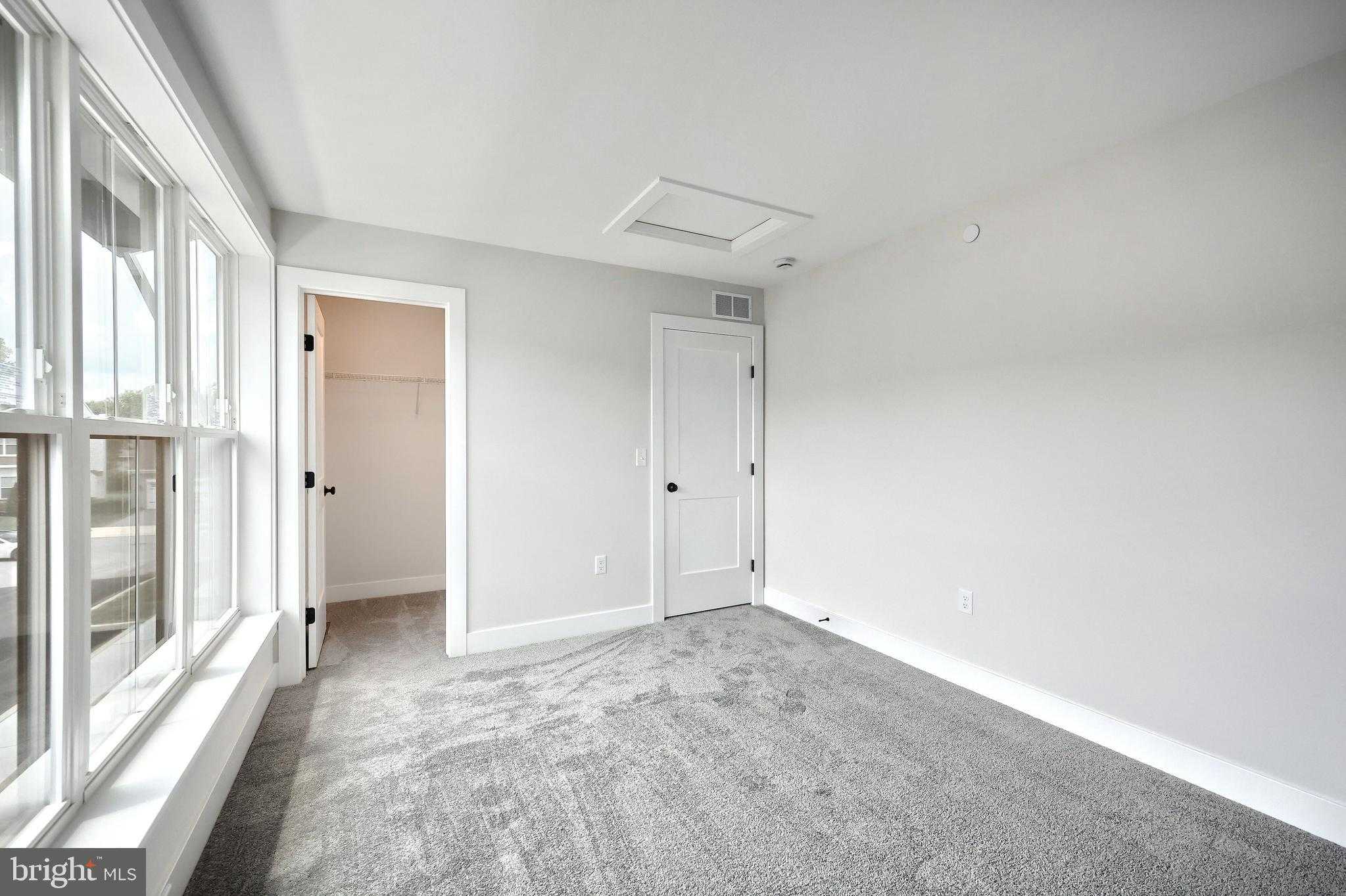 107 Madison Dr photo 21