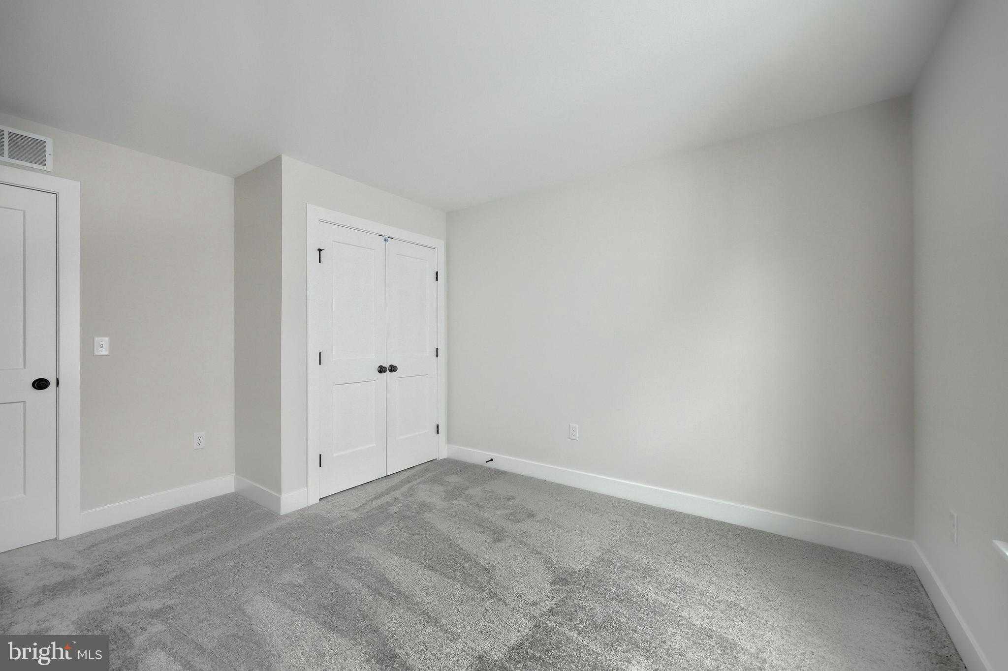 107 Madison Dr photo 23