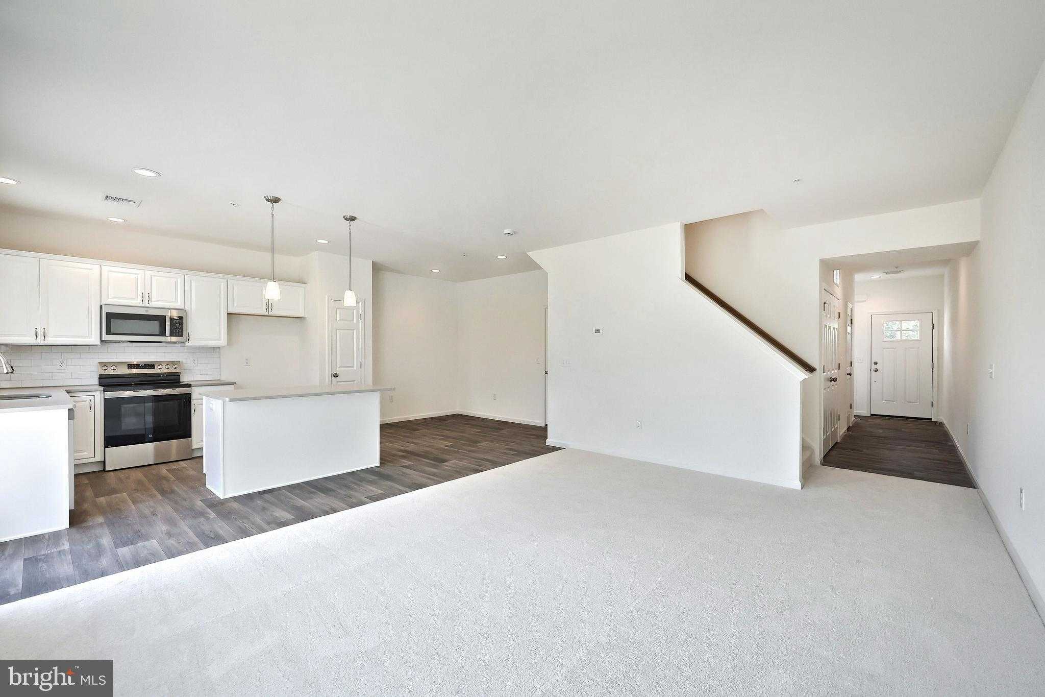 7857 Briarwood Dr photo 3