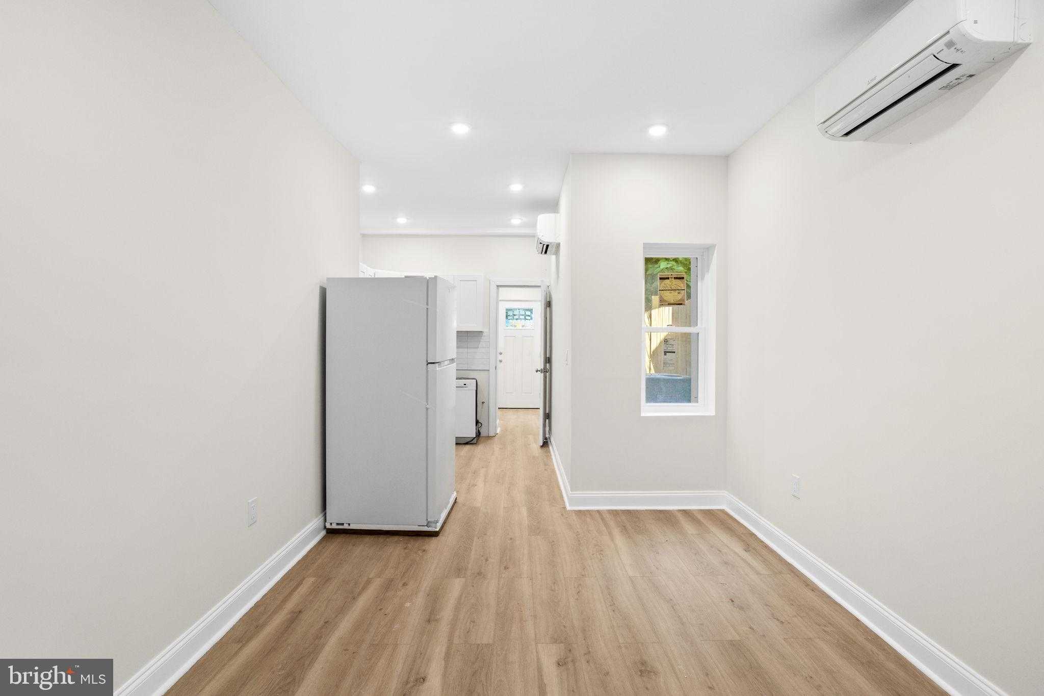 2116 N Franklin St photo 7