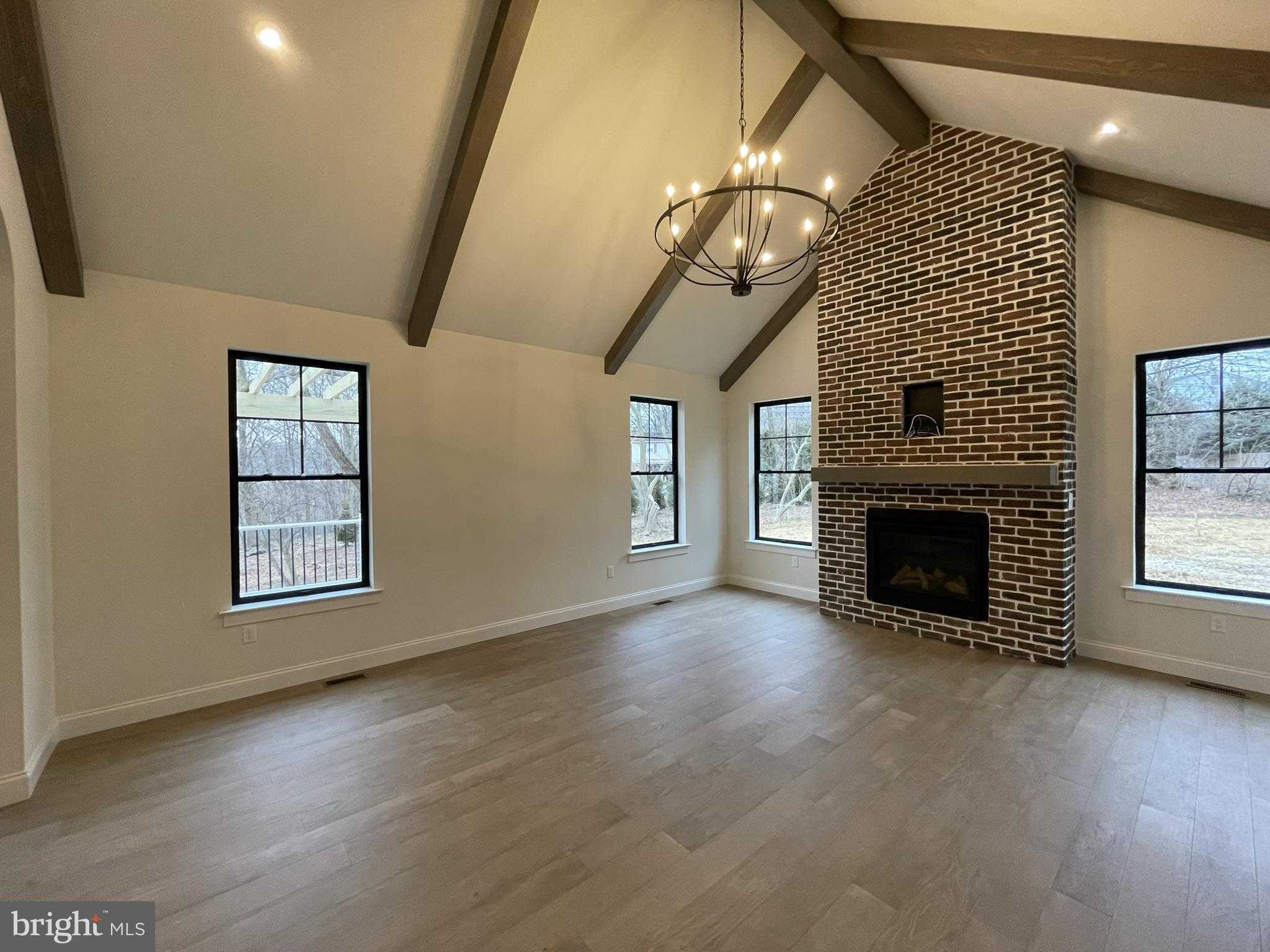 3896 Coventryville Rd photo 7