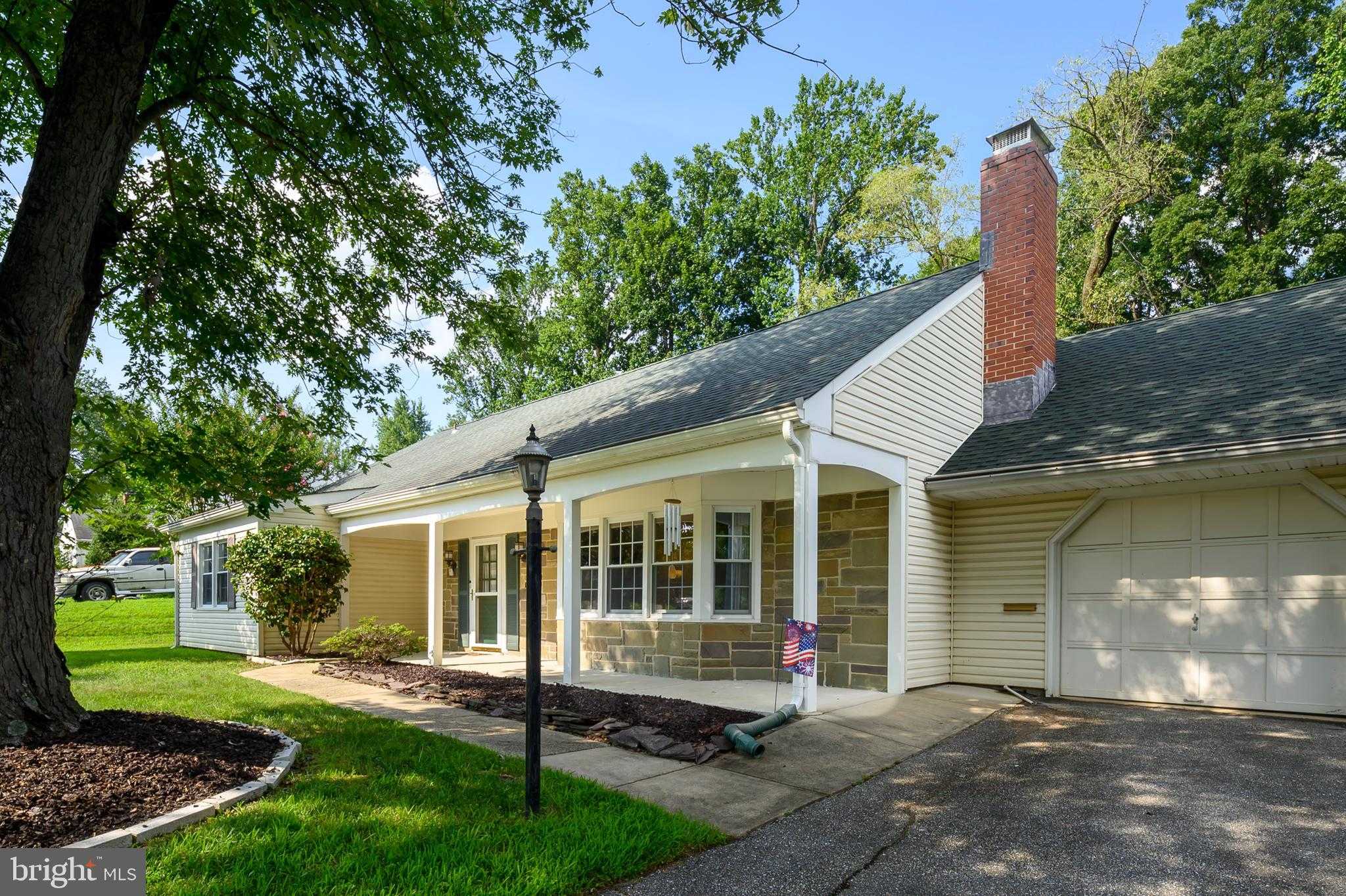 12128 Long Ridge Ln photo 4