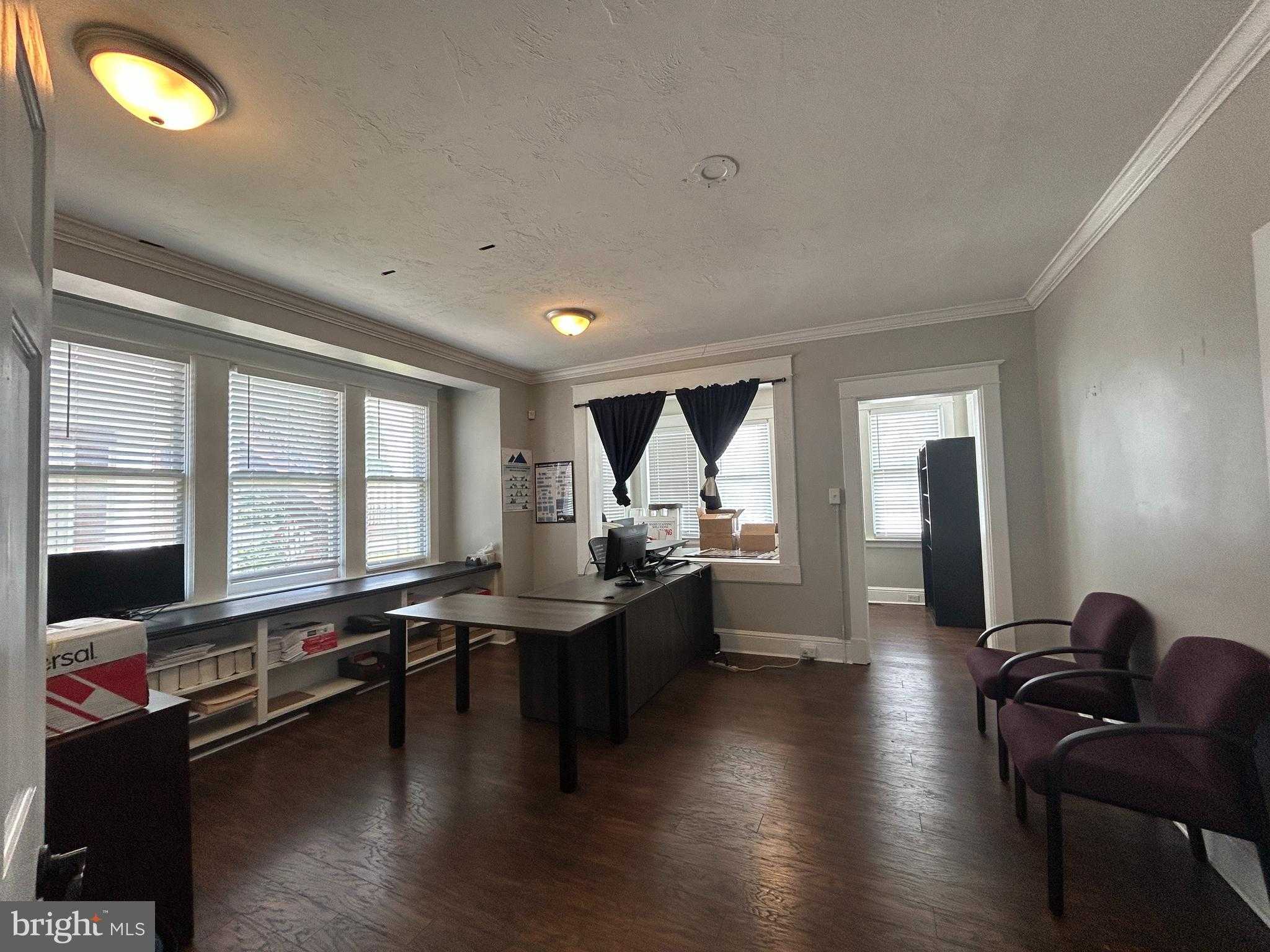 1508 E Market St photo 7