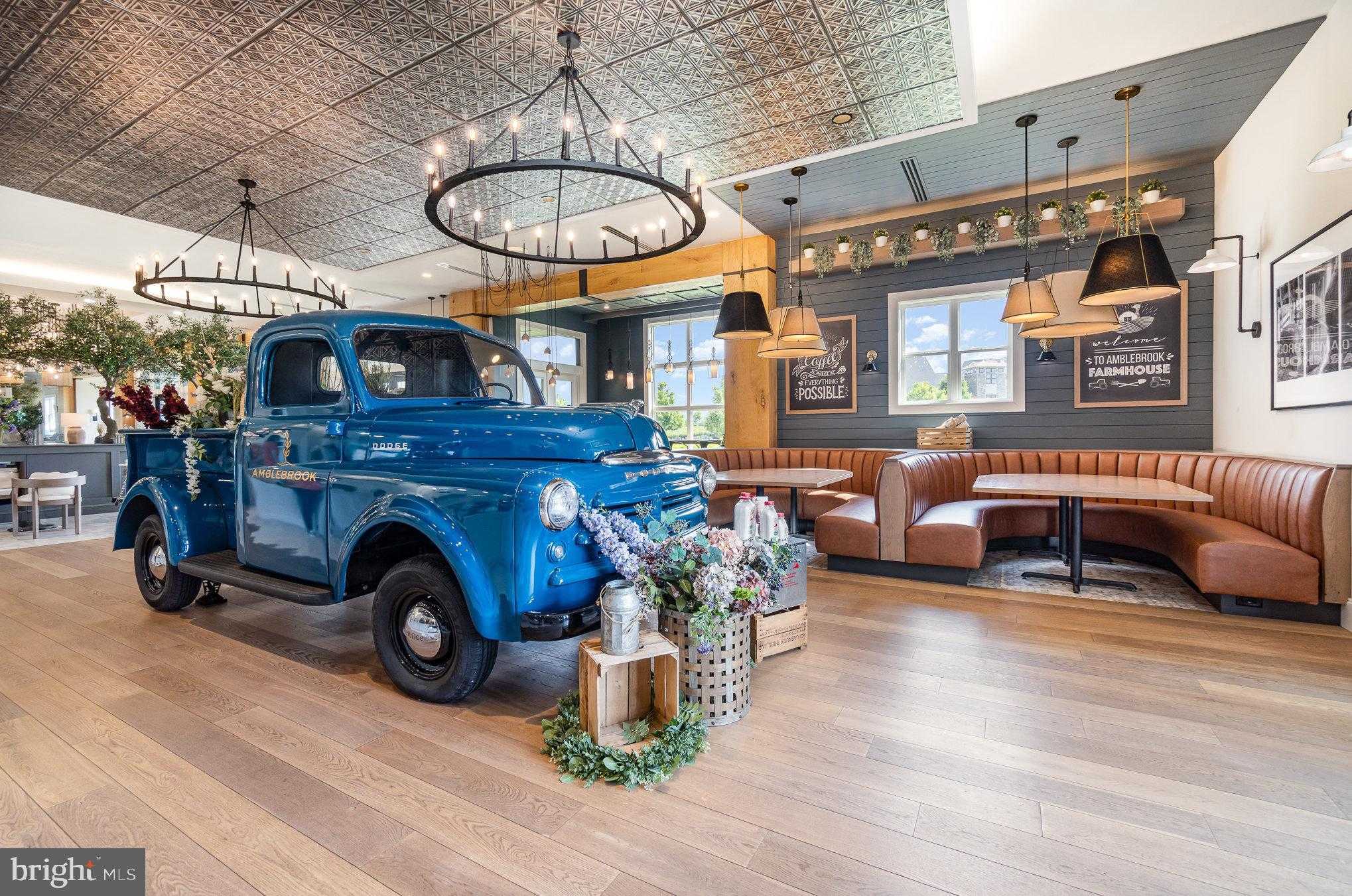 318 Rustic Wood Dr photo 32