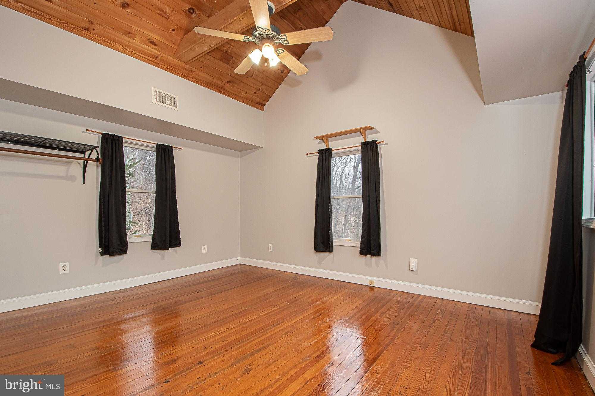 8270 Rogues Rd photo 21