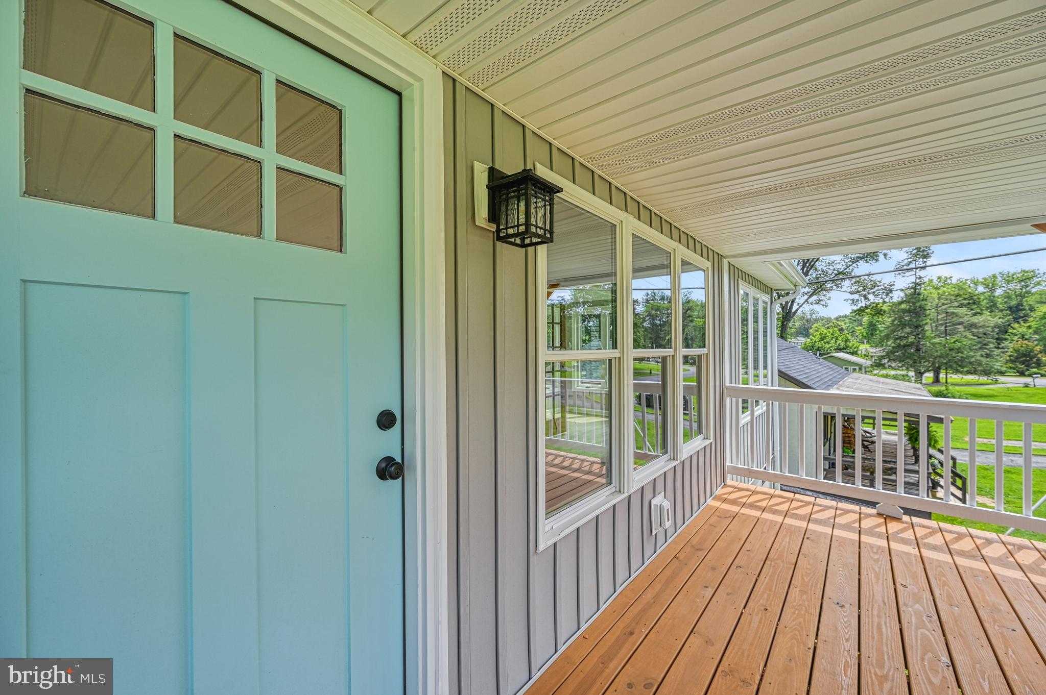 309 Ellis Dr photo 3