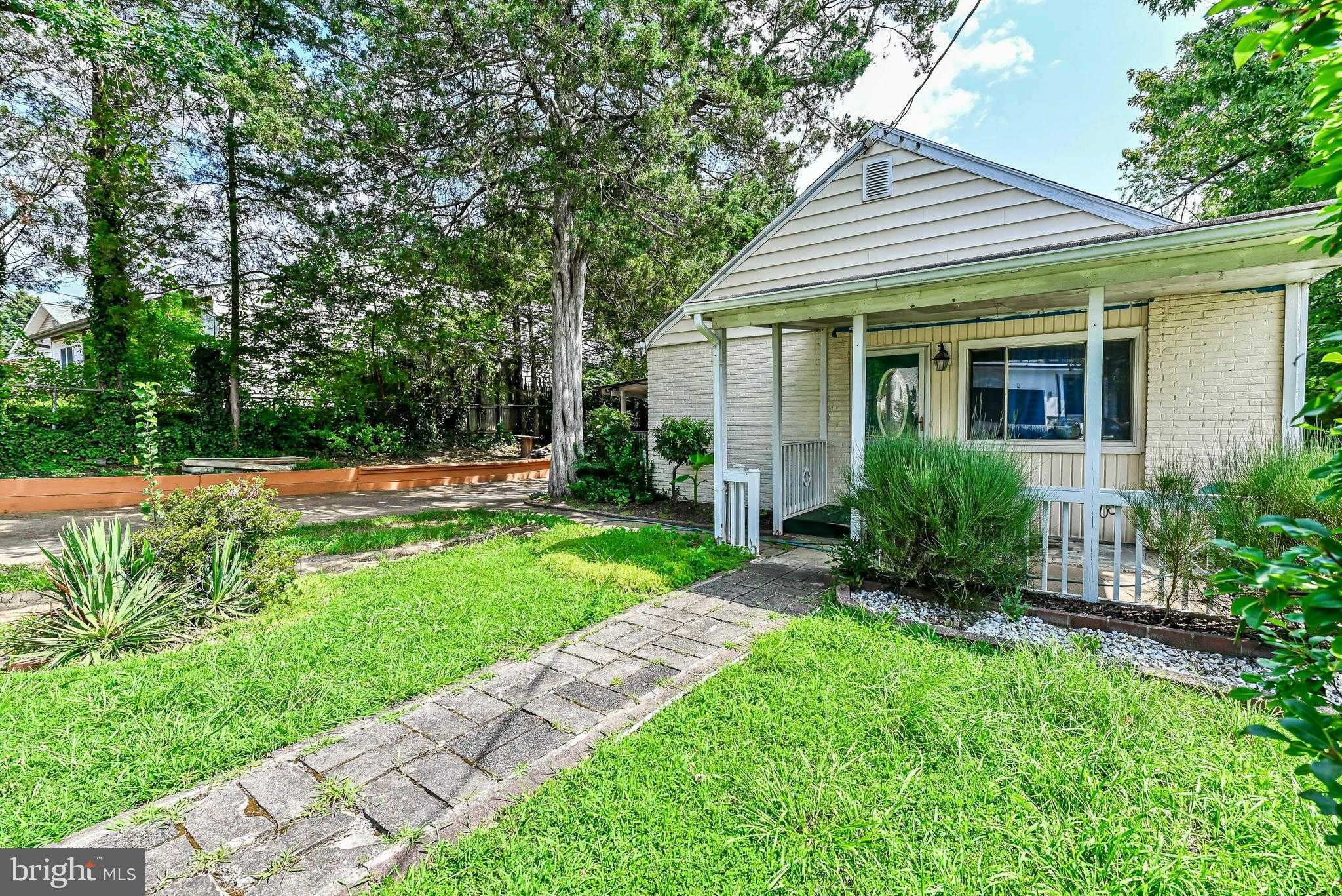 7421 Howard CT photo 3