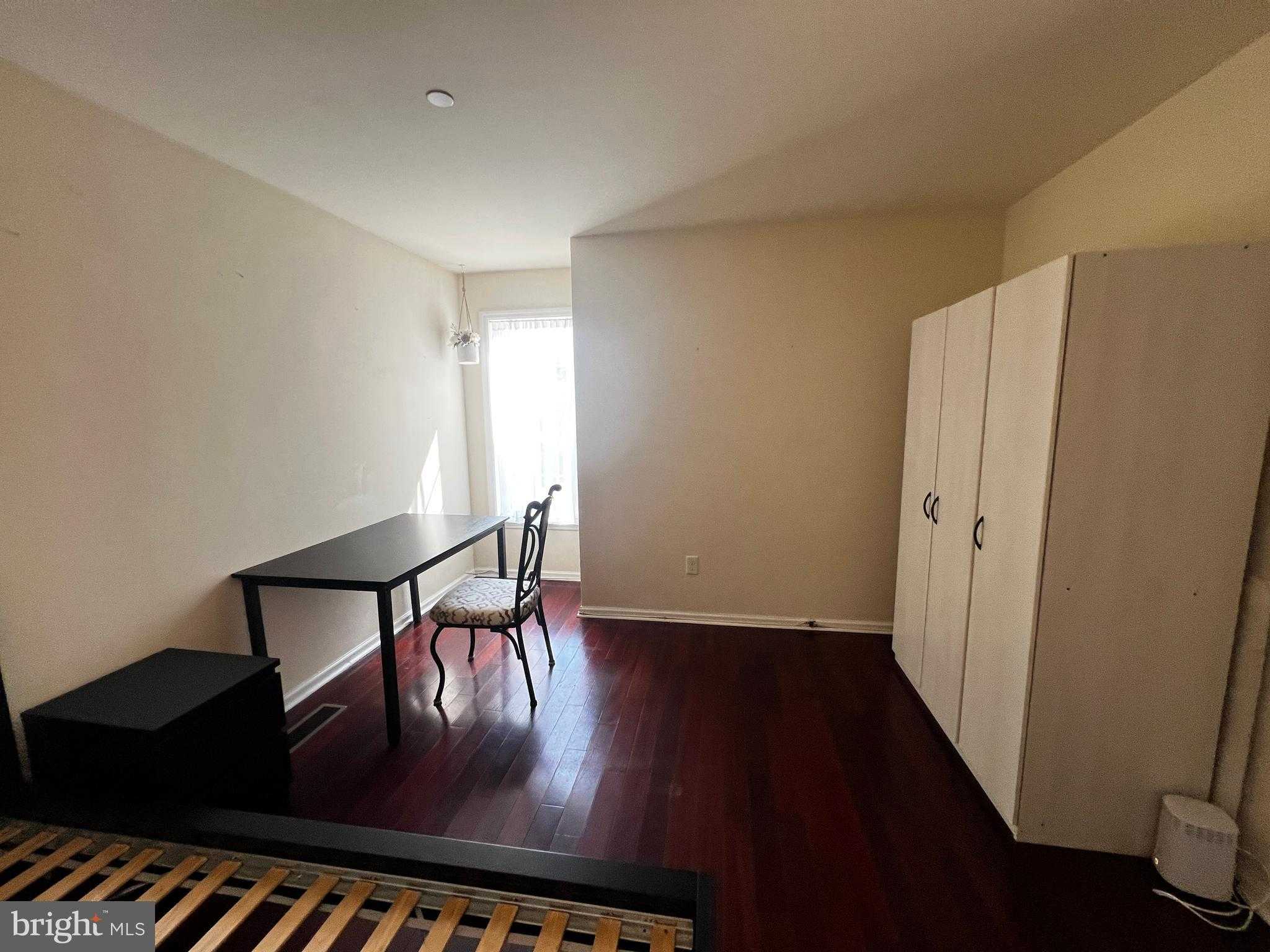 1923 N 18th St photo 44