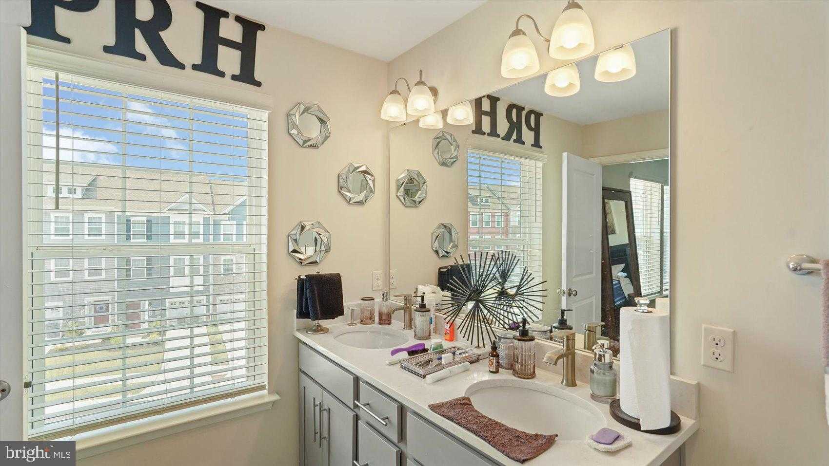 5085 Silver Oak Dr photo 34