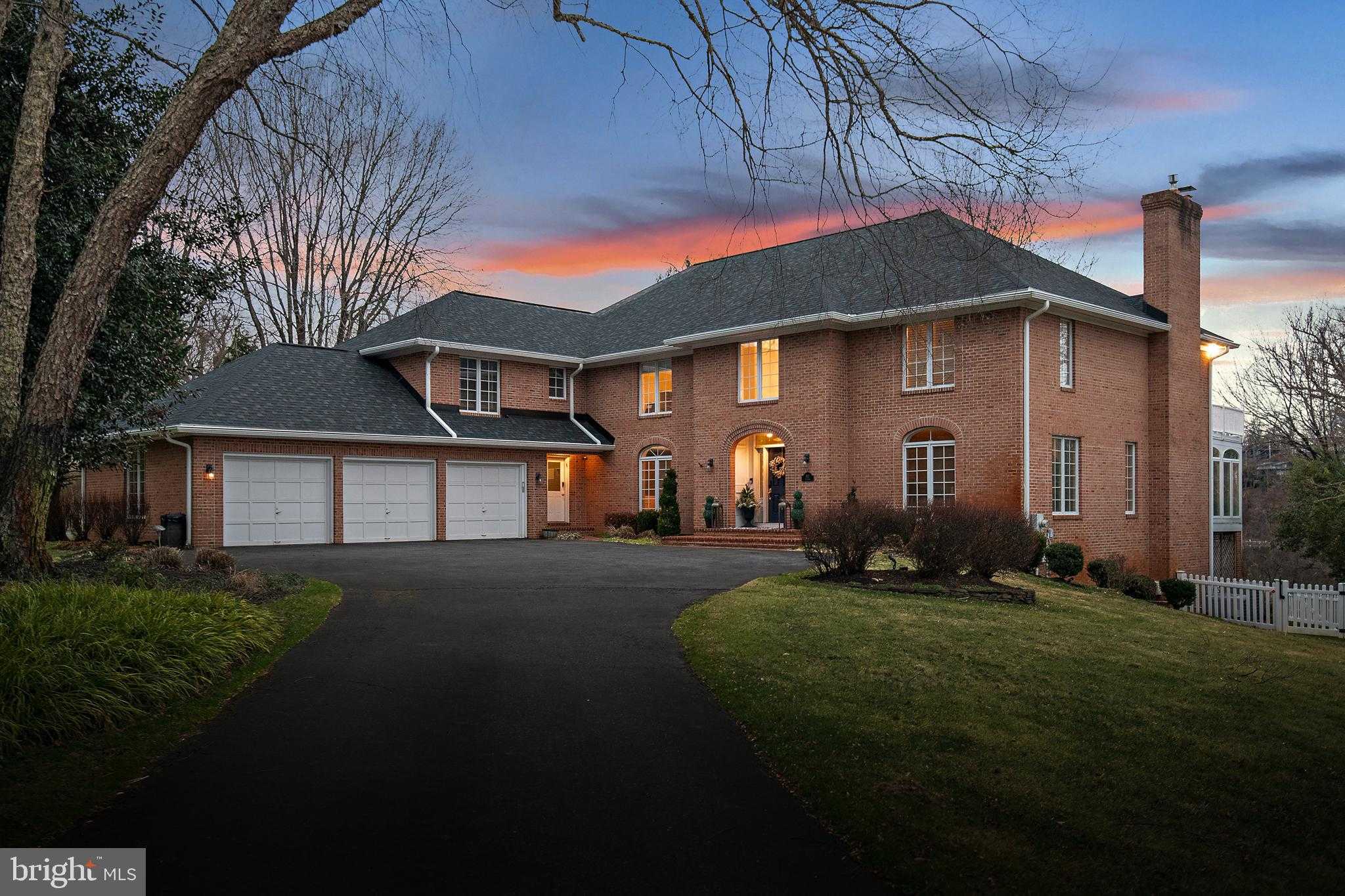 812 Coachway, Annapolis