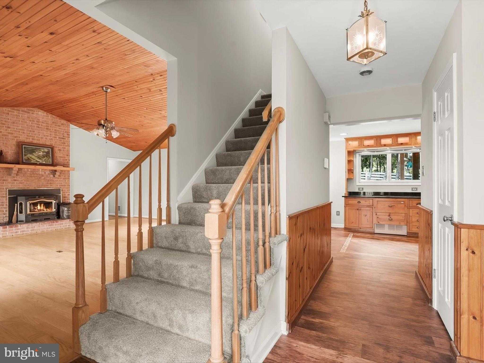 1955 Valhalla Dr photo 10