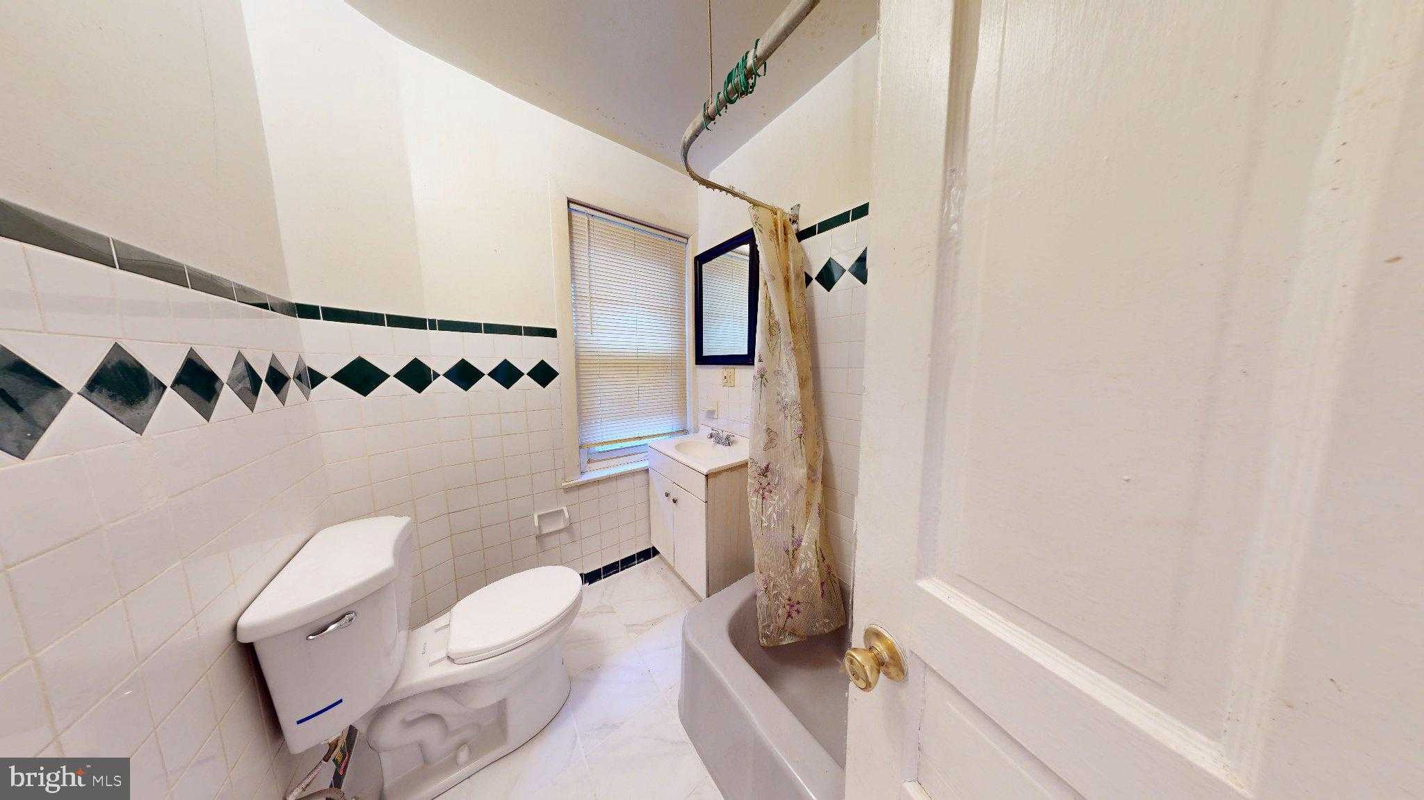 2109 S 66th St photo 17