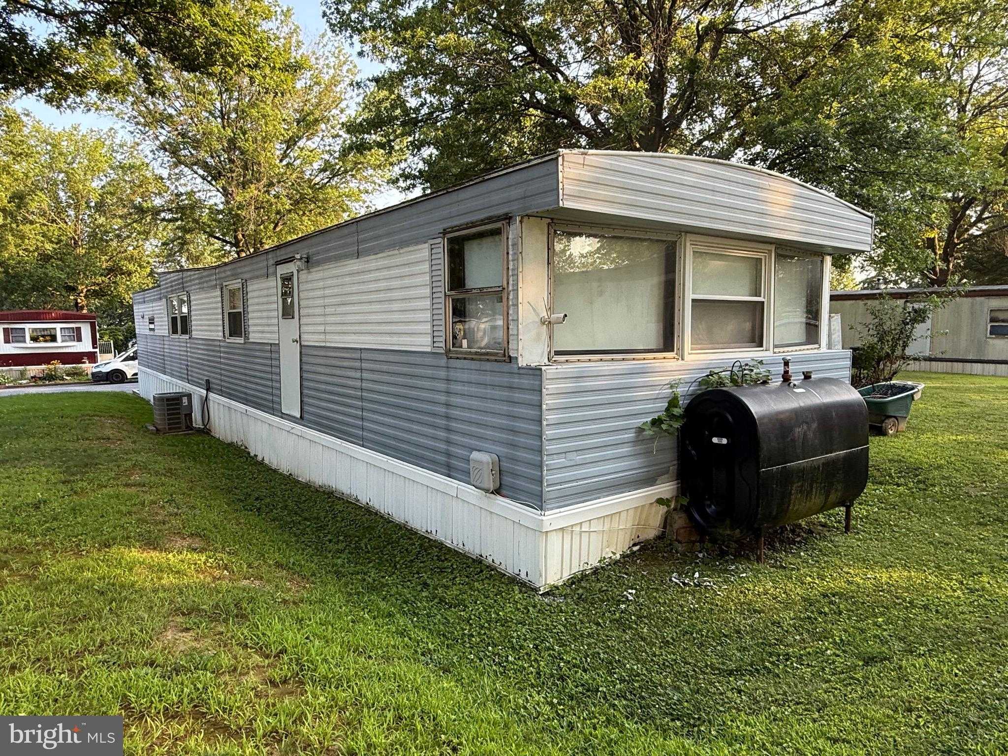 119 Andrew Dr photo 4