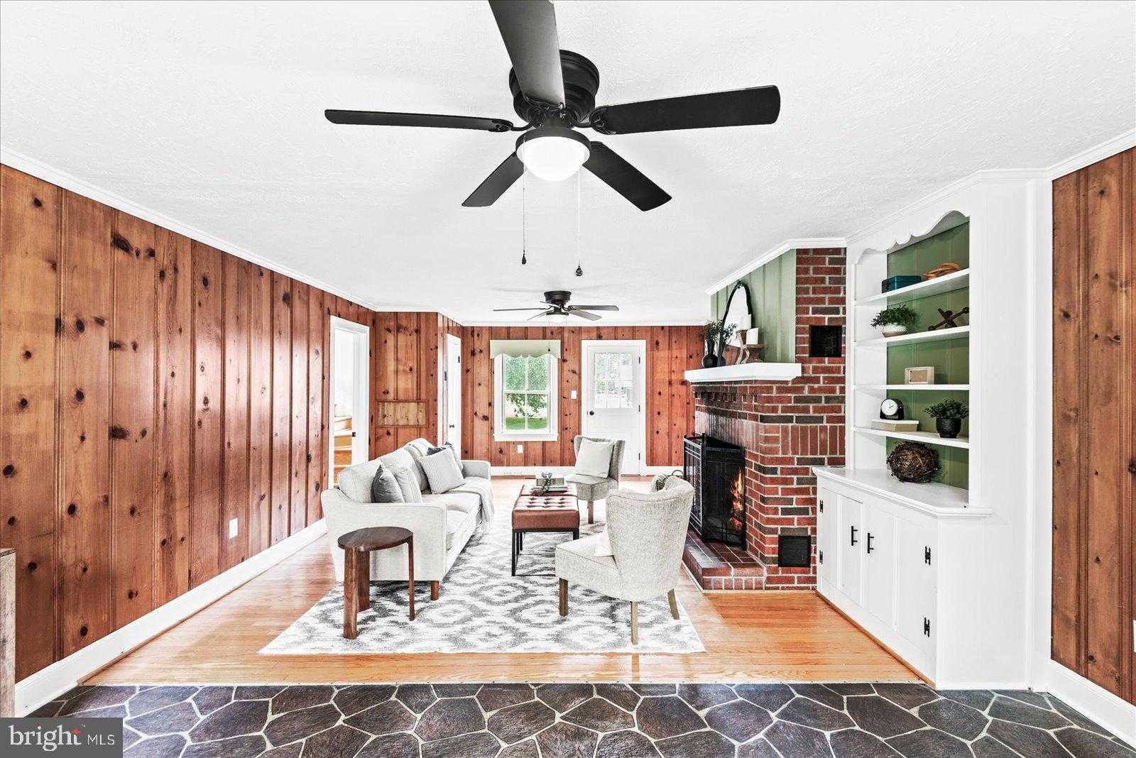 92 Front St photo 22