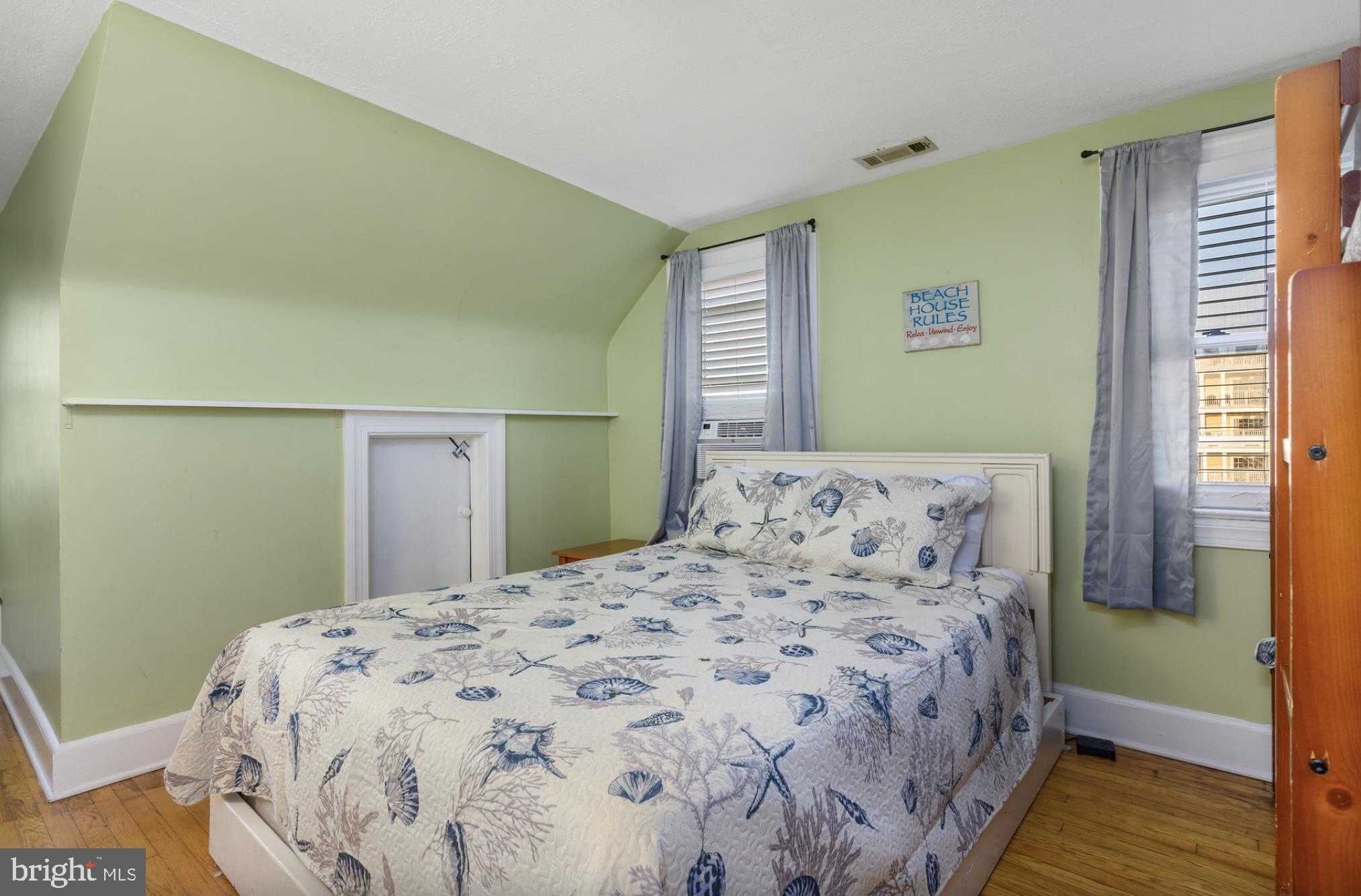 205 10th St photo 46