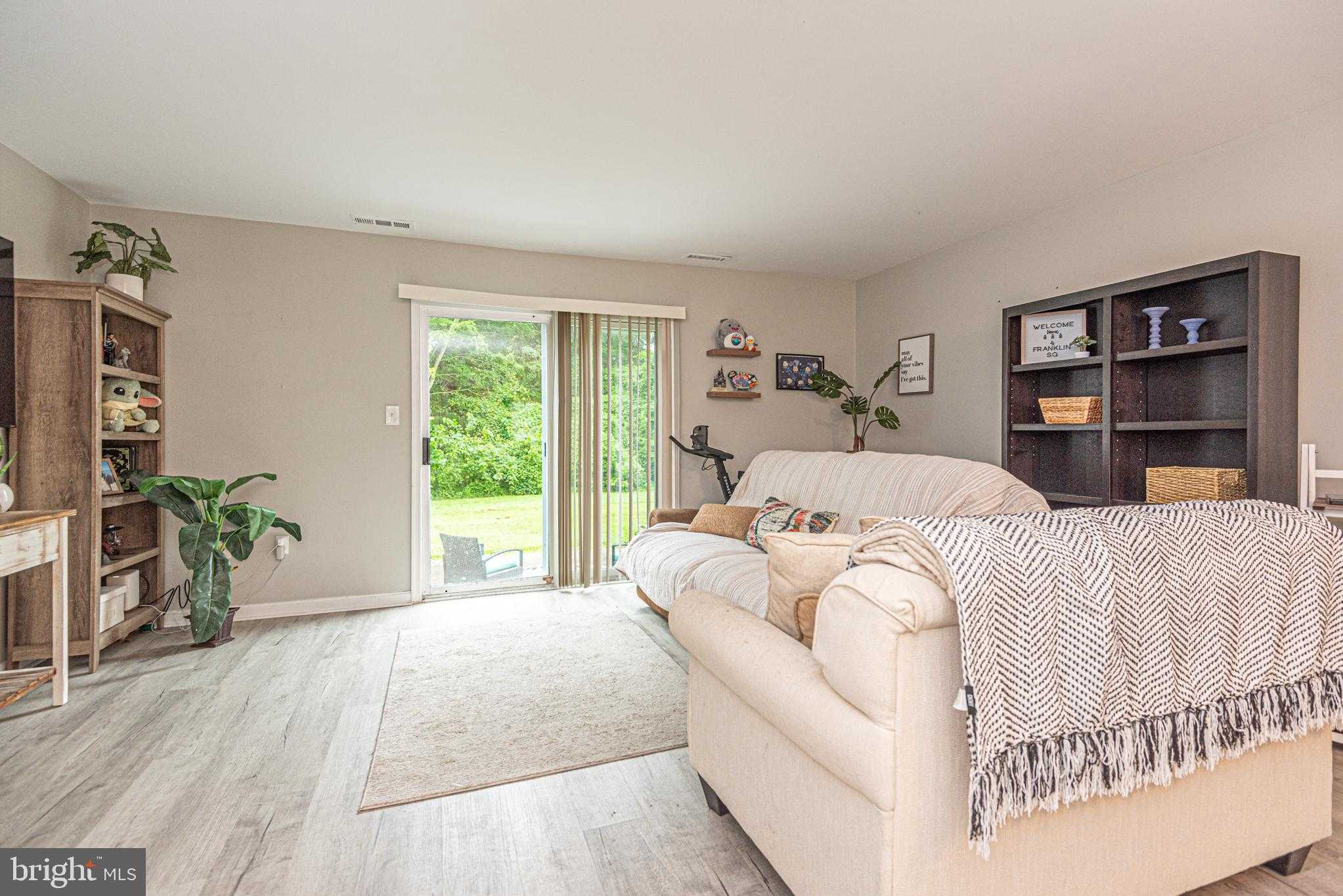 4 Franklin Sq photo 4