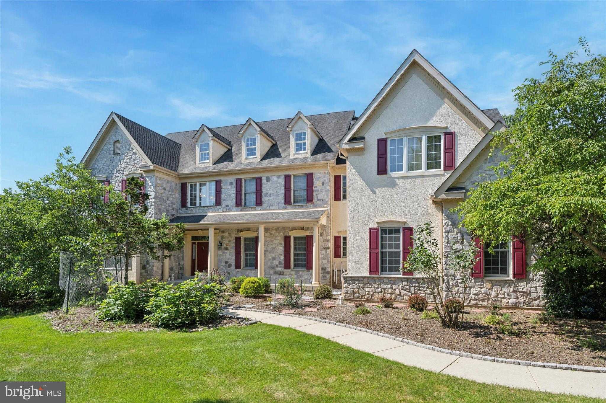 1375 Sloan Way photo 2