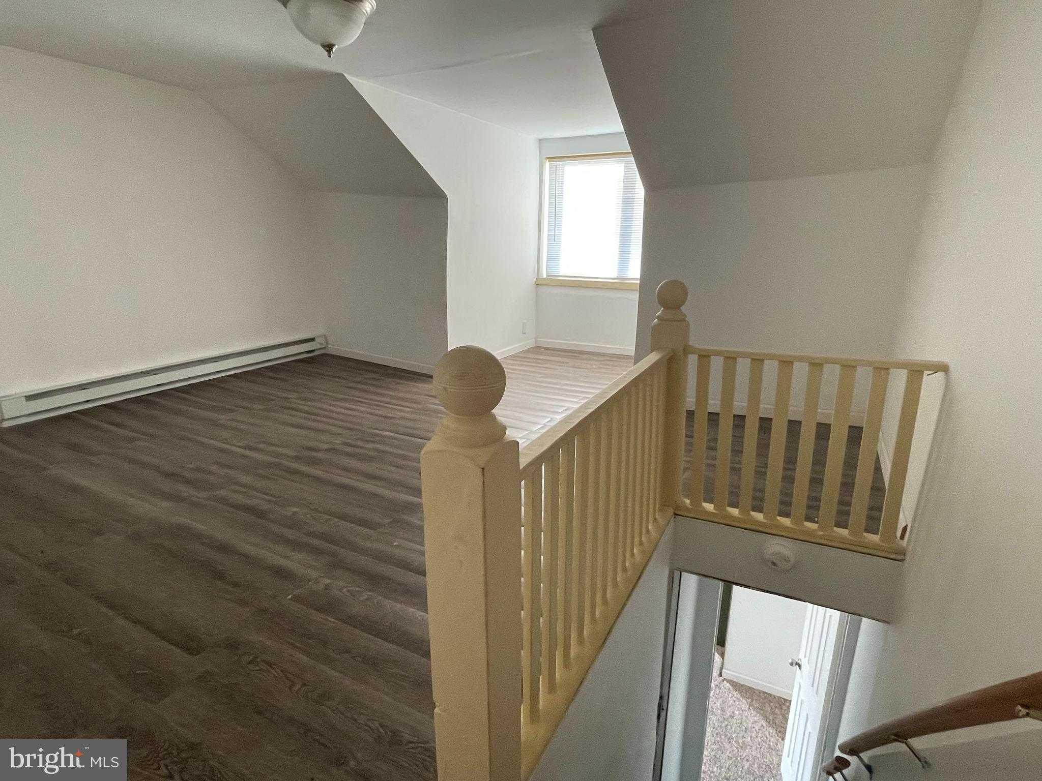 251 Spruce St photo 12