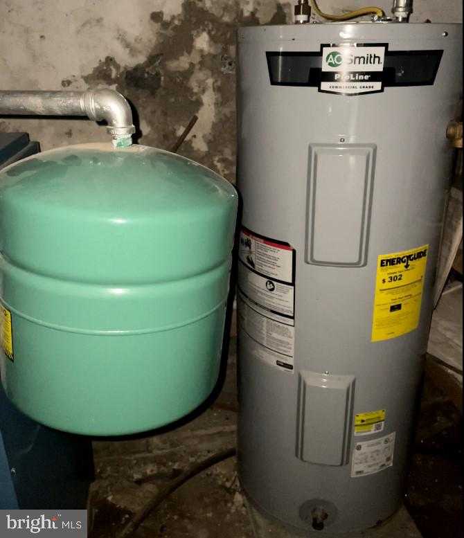 251 Spruce St photo 19