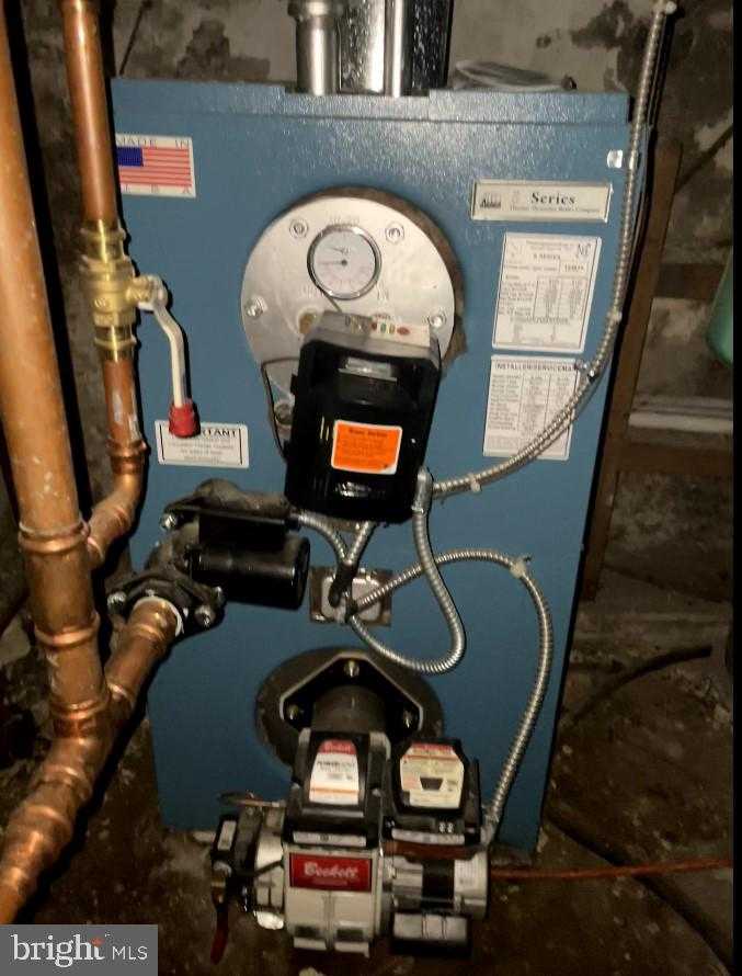 251 Spruce St photo 20