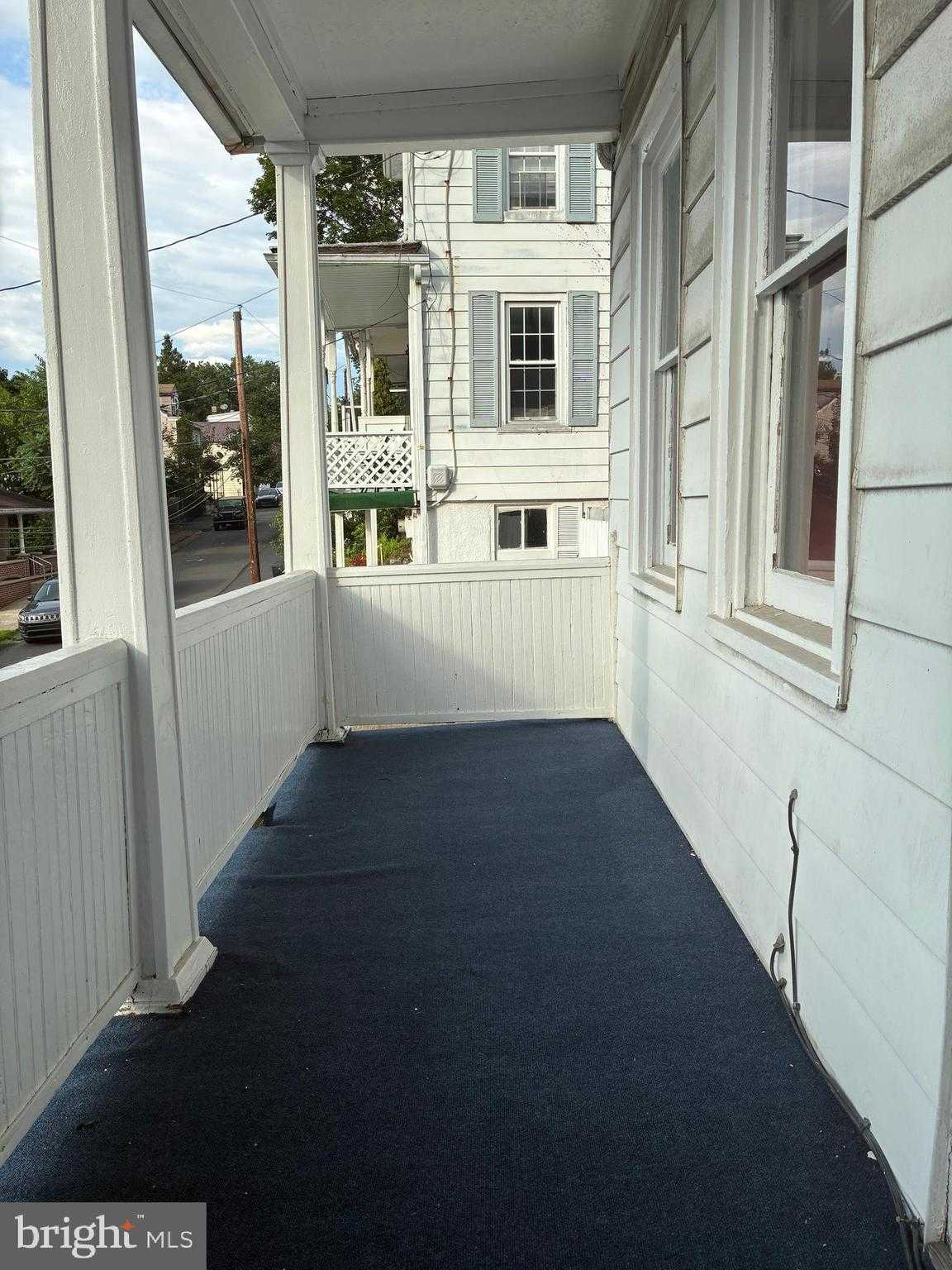 251 Spruce St photo 5