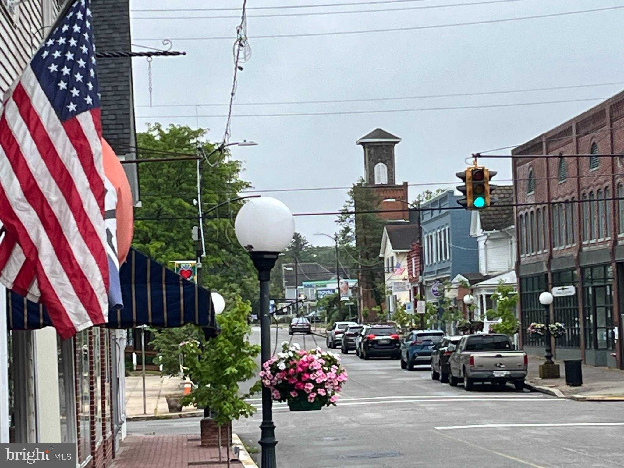 2 Ridgely Rd photo 4