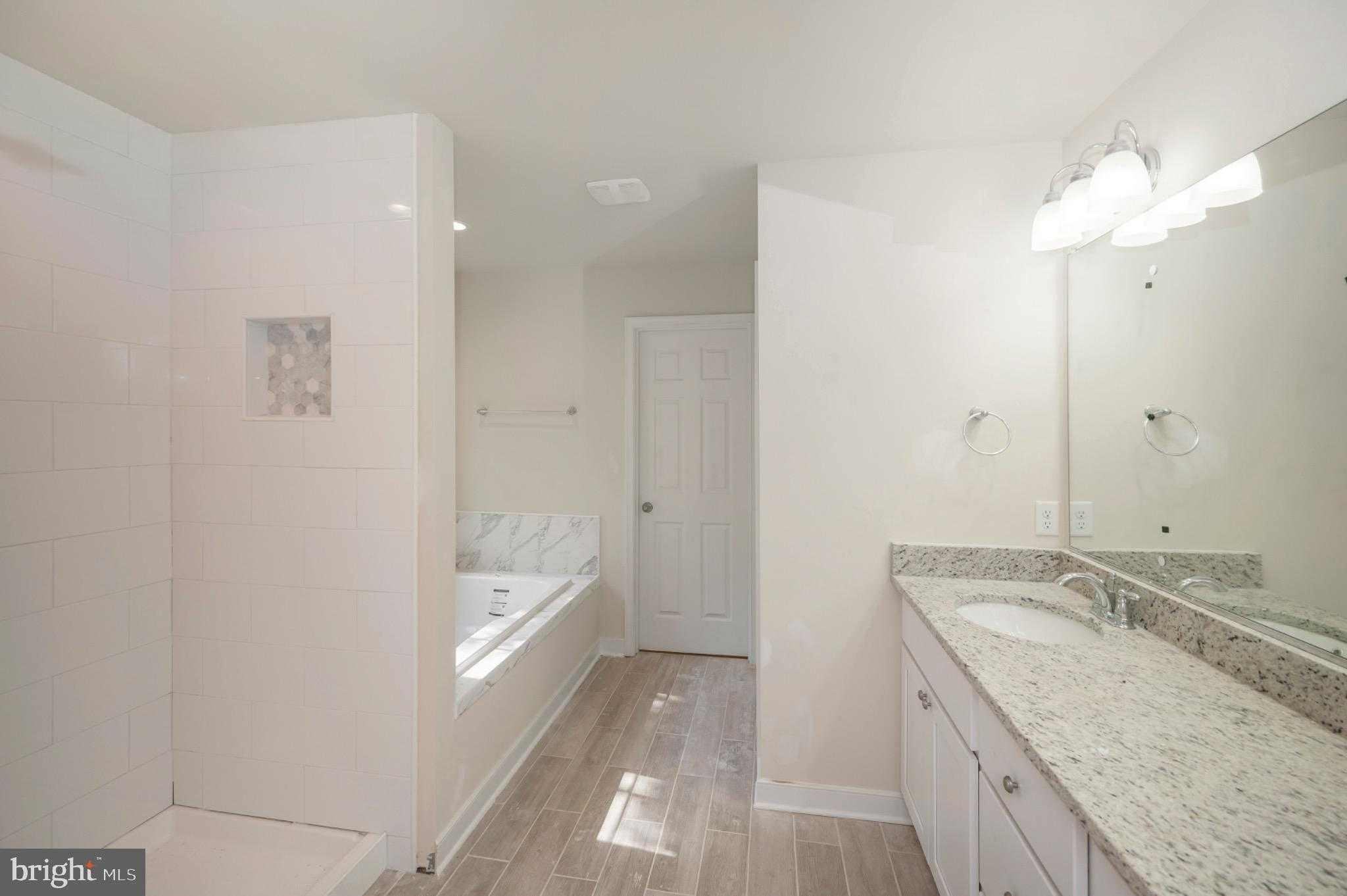 6077 Hamlin Cir photo 33