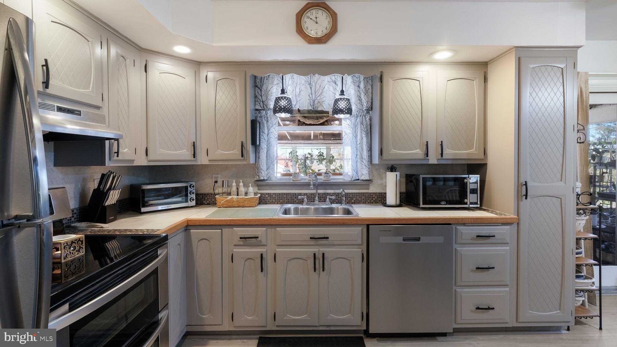 7078 Easton Rd photo 11