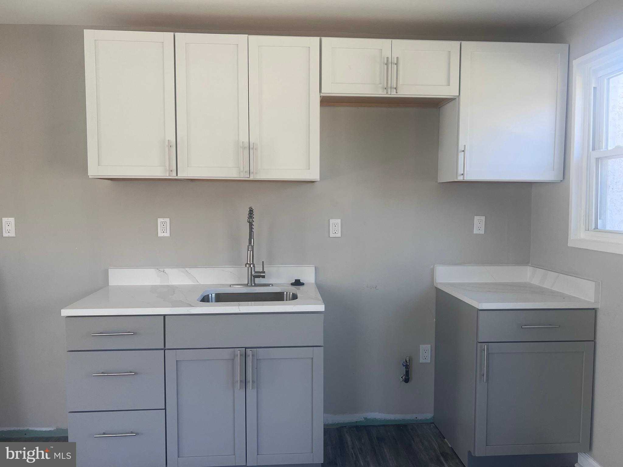 4100 Colborne Rd photo 2