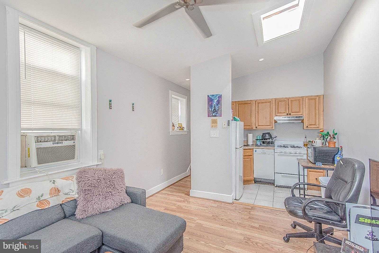 2022 Ogden St photo 34