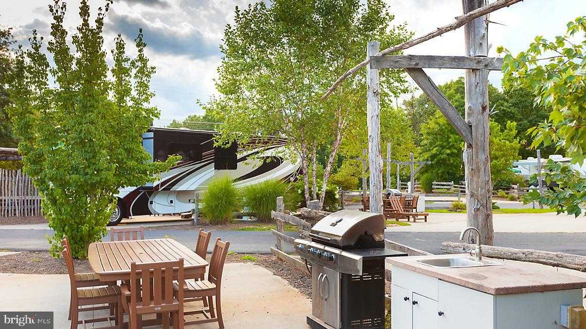 260 Oakmont Dr photo 11