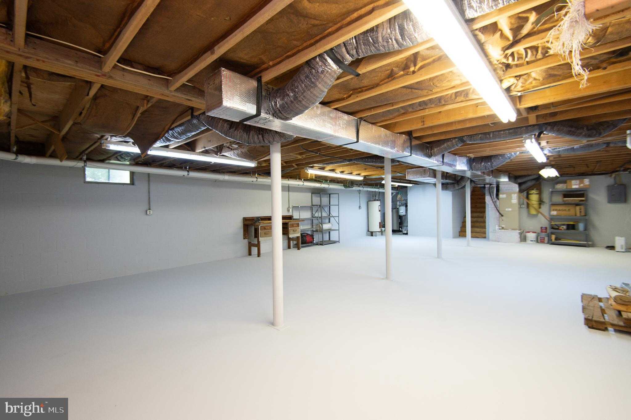 8 W Liberty St photo 38