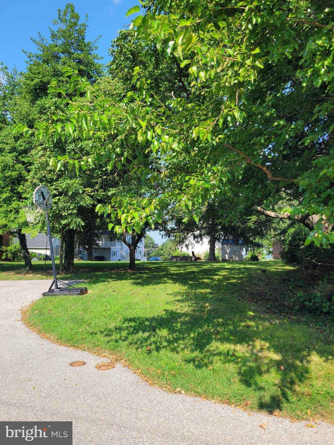 42 S Colonial Ave photo 2