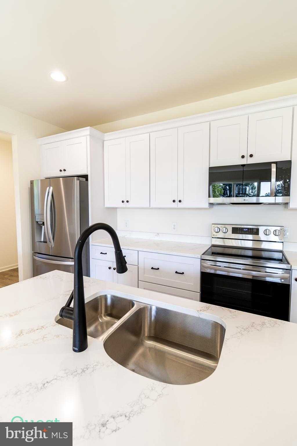 2115A Nuttal Ave photo 26