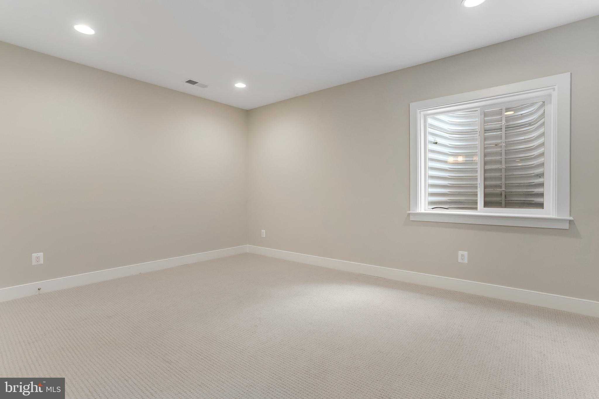 2418 Holt St photo 76