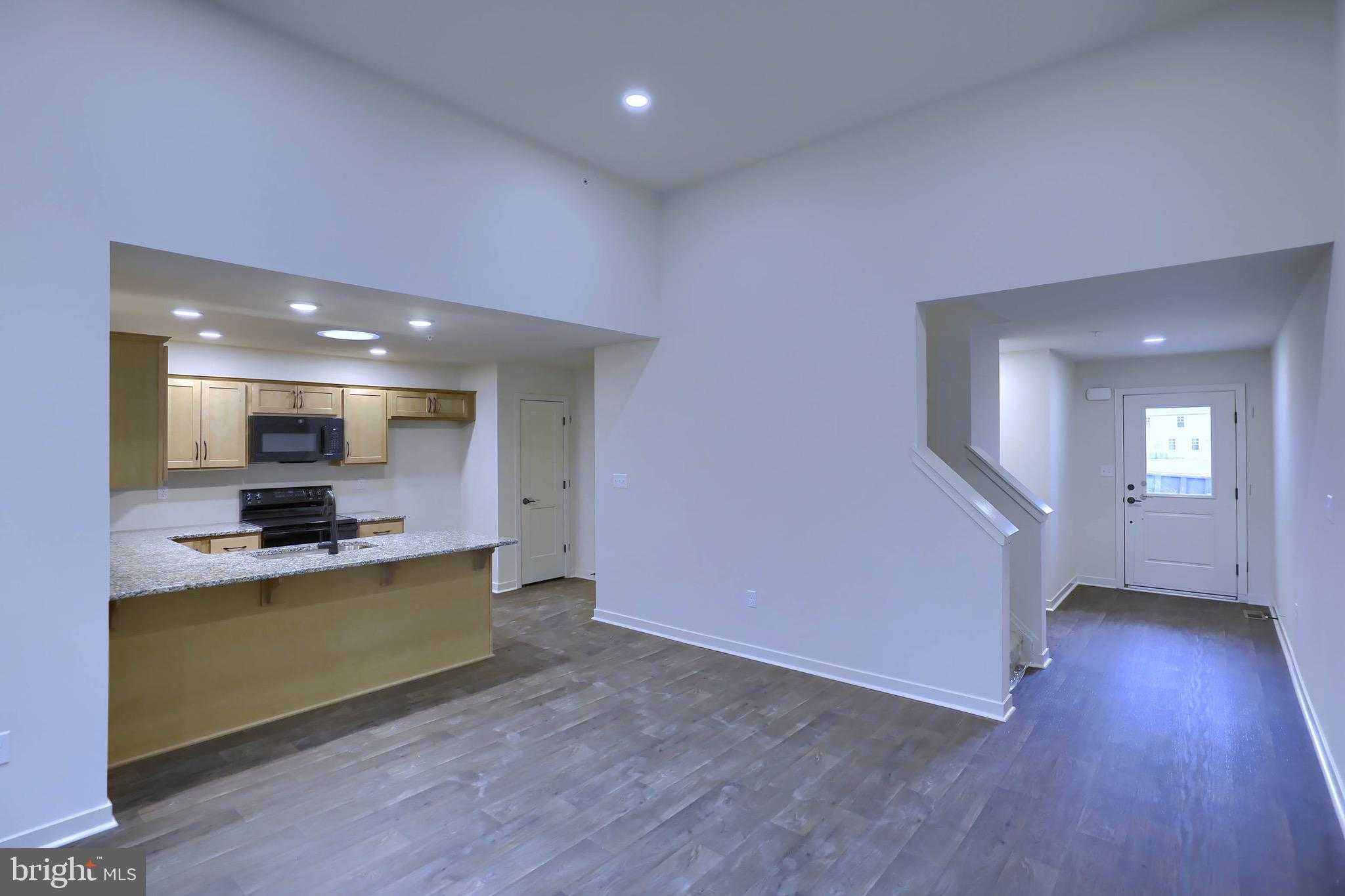 7264 White Oak Blvd photo 3